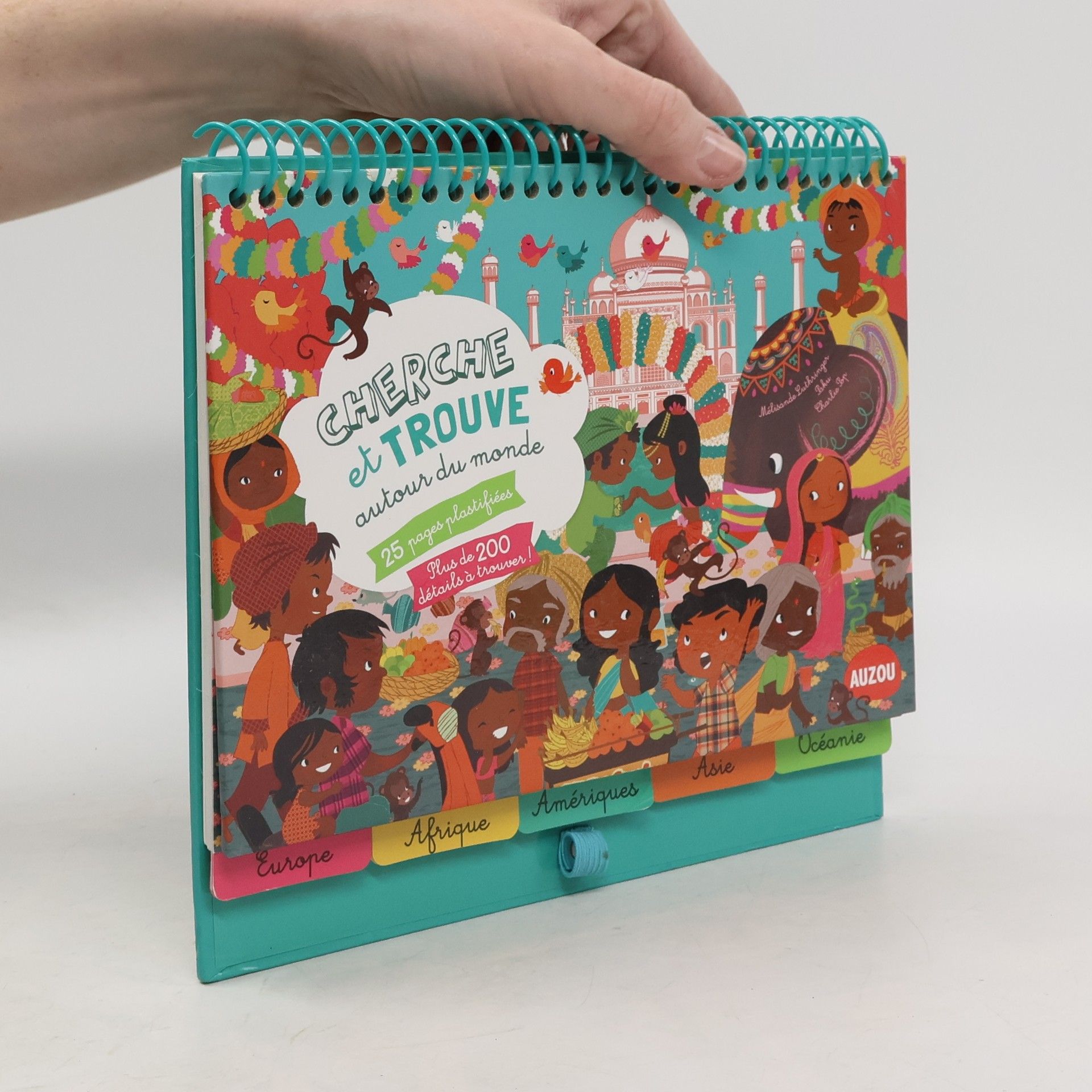 Mélisande Luthringer Cherche et trouve autour du monde