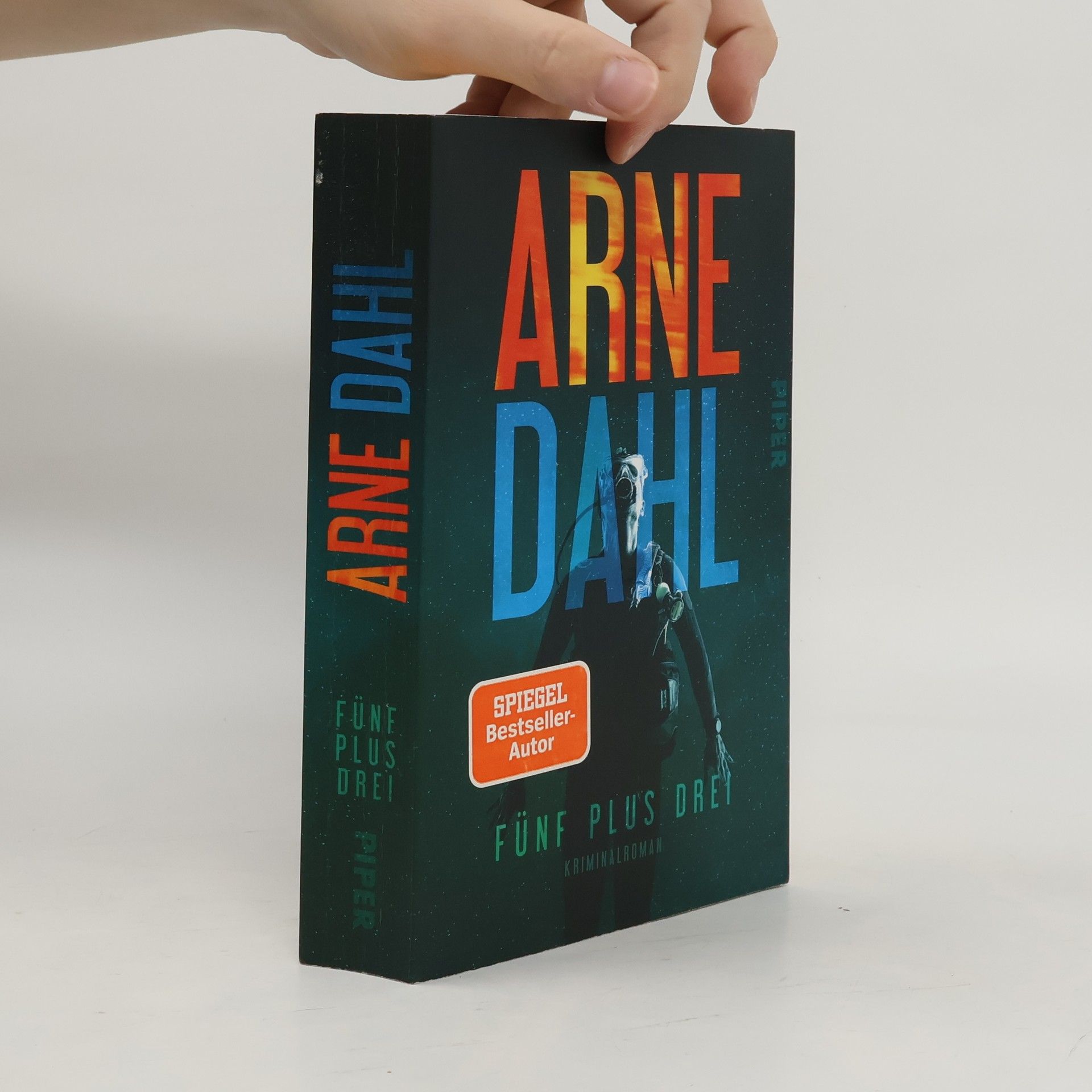 Jan Arnald Fünf plus drei