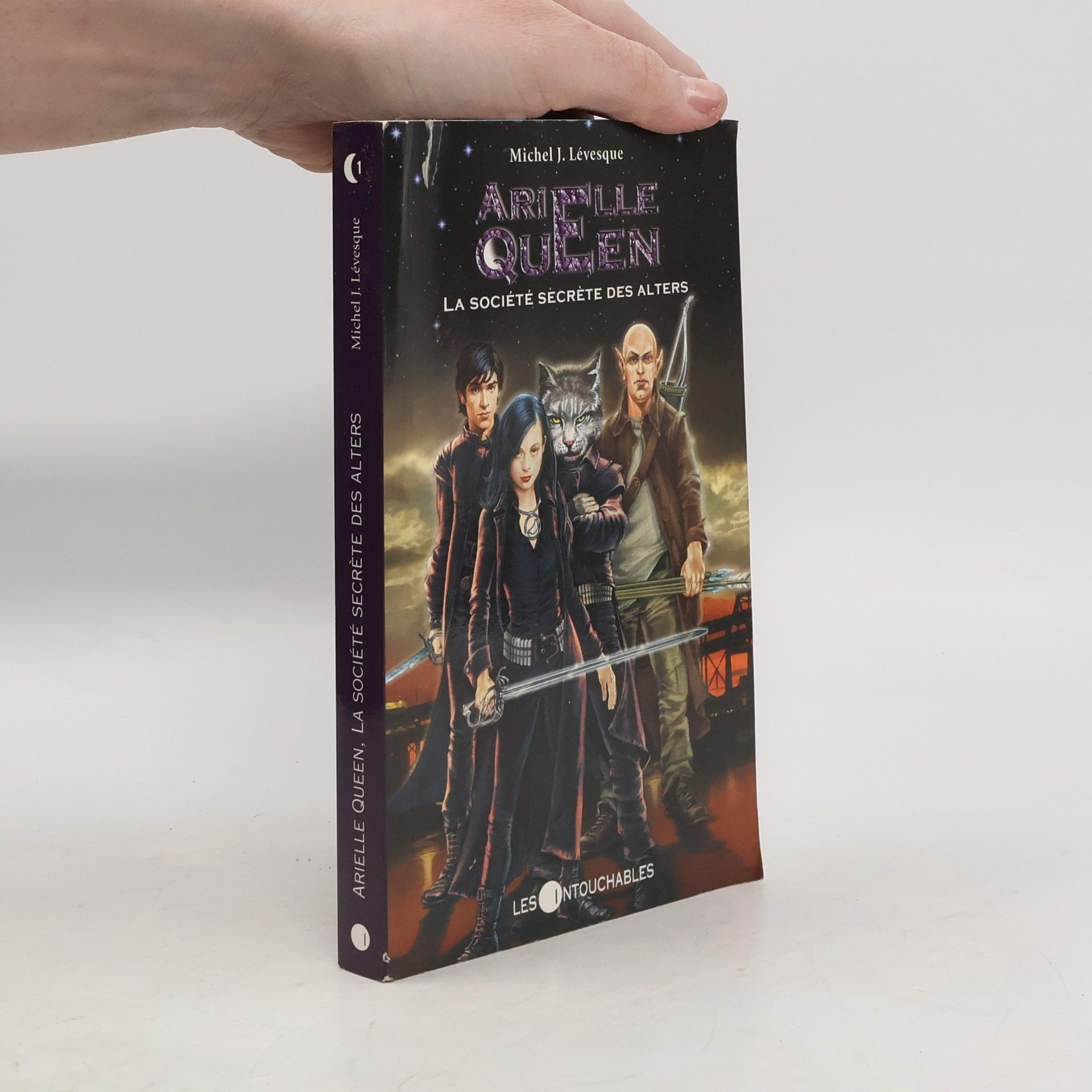 Michel J. Lévesque Arielle Queen