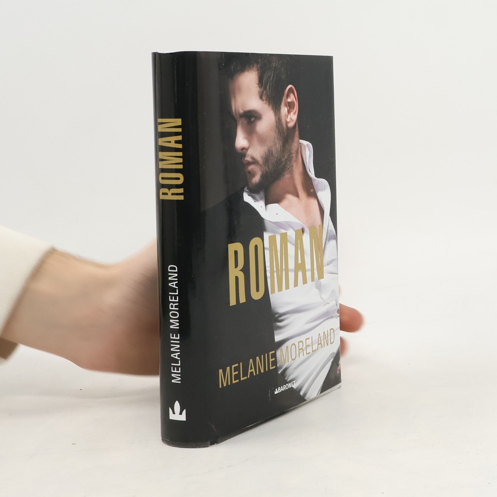 Melanie Moreland Roman