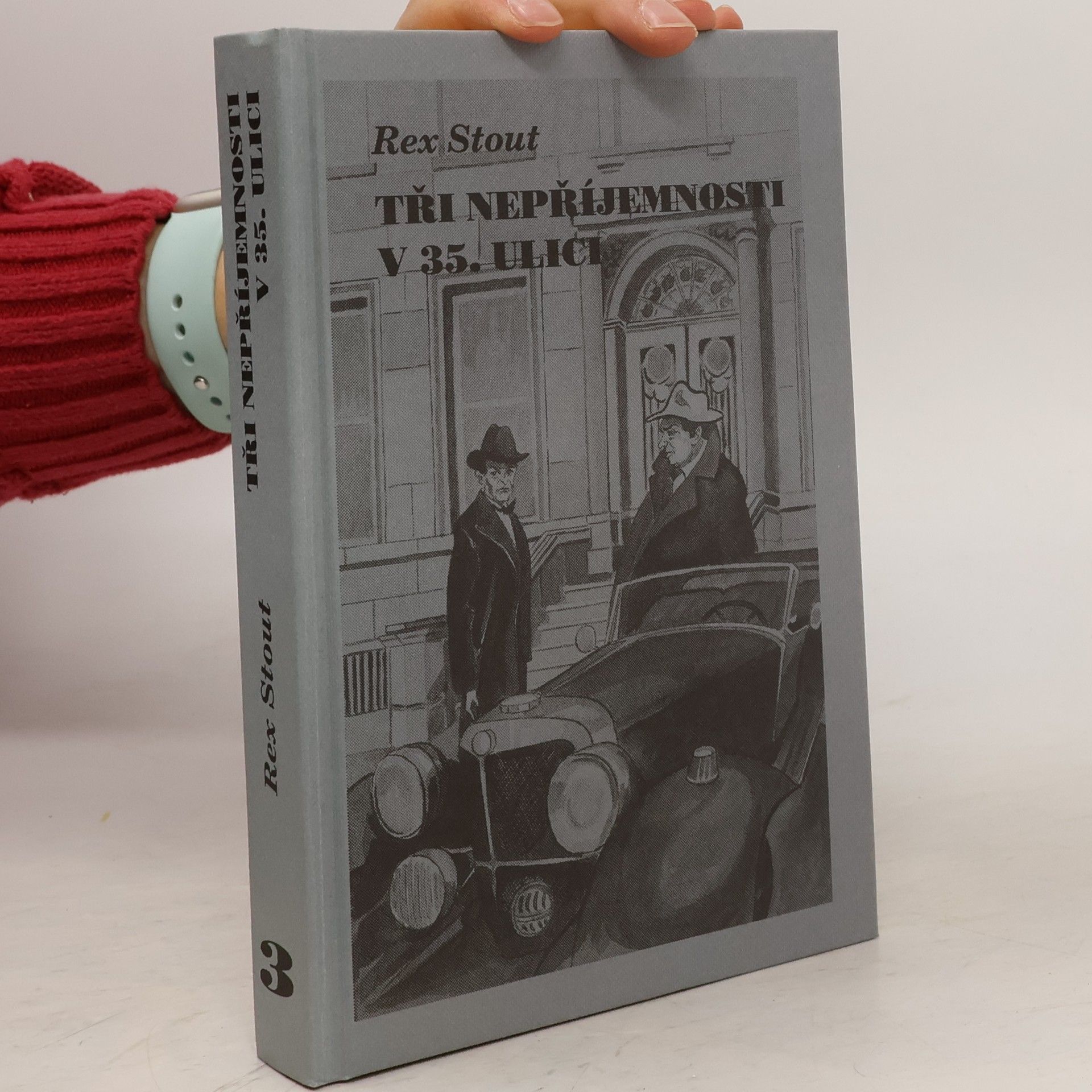 Tři nepříjemnosti v 35. ulici