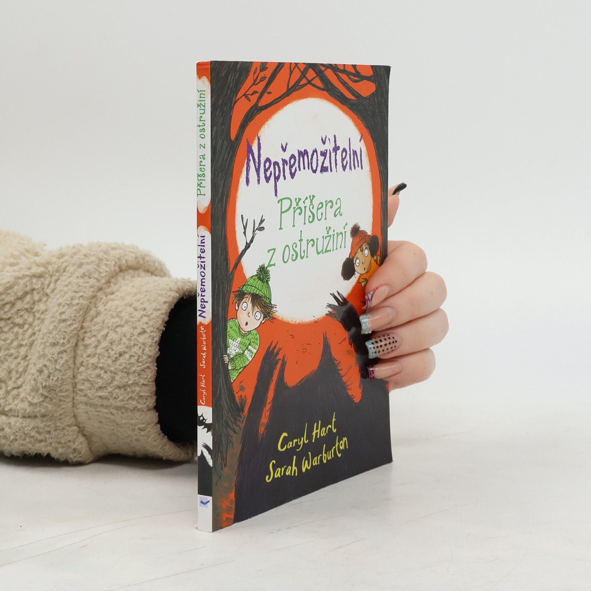 Caryl Hart Nepřemožitelní! Příšera z ostružiní
