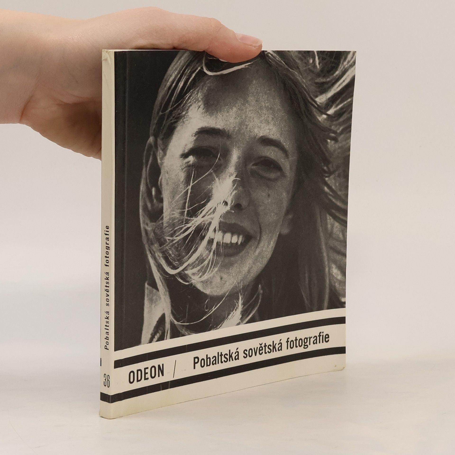 Pobaltská sovětská fotografie