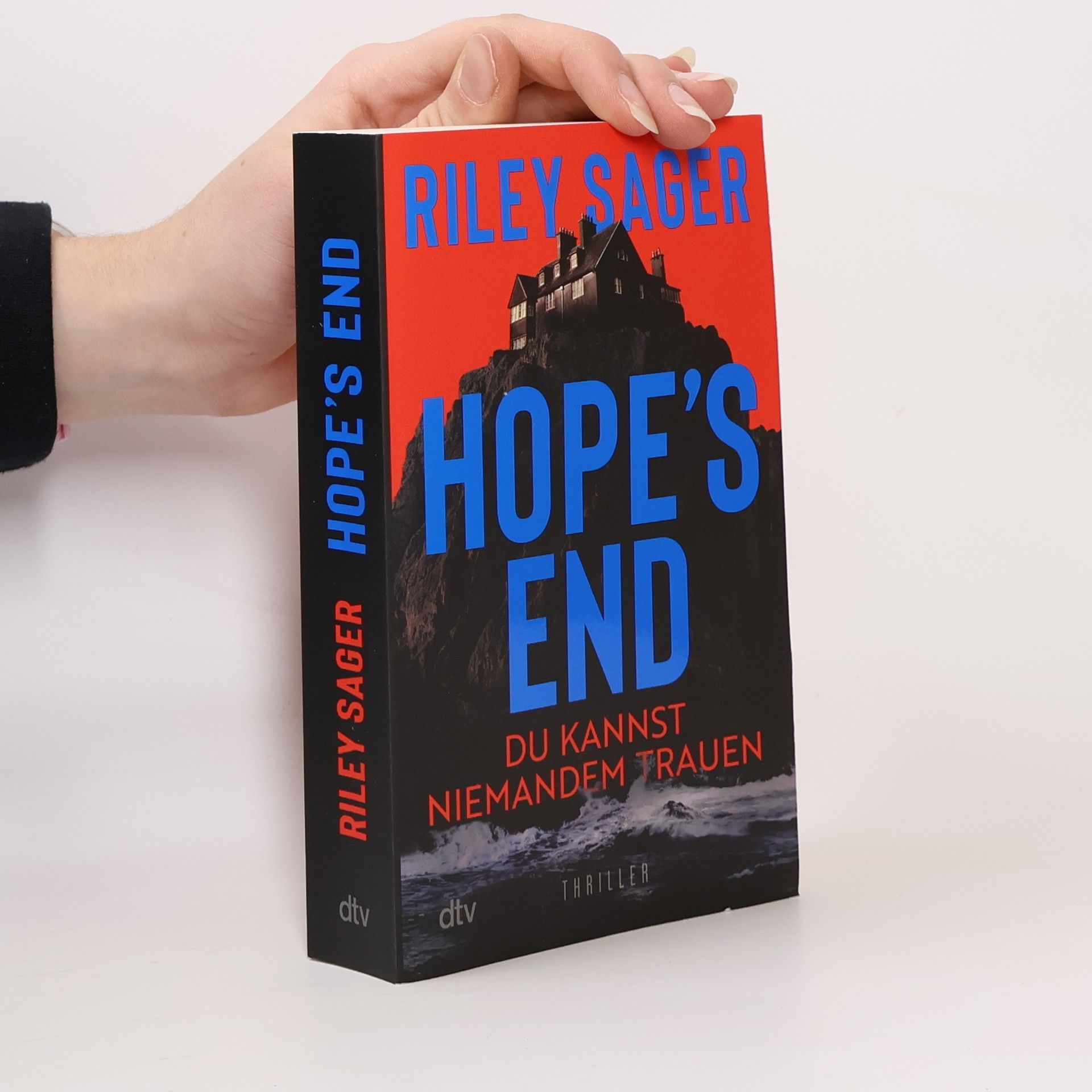 Riley Sager Hope's End
