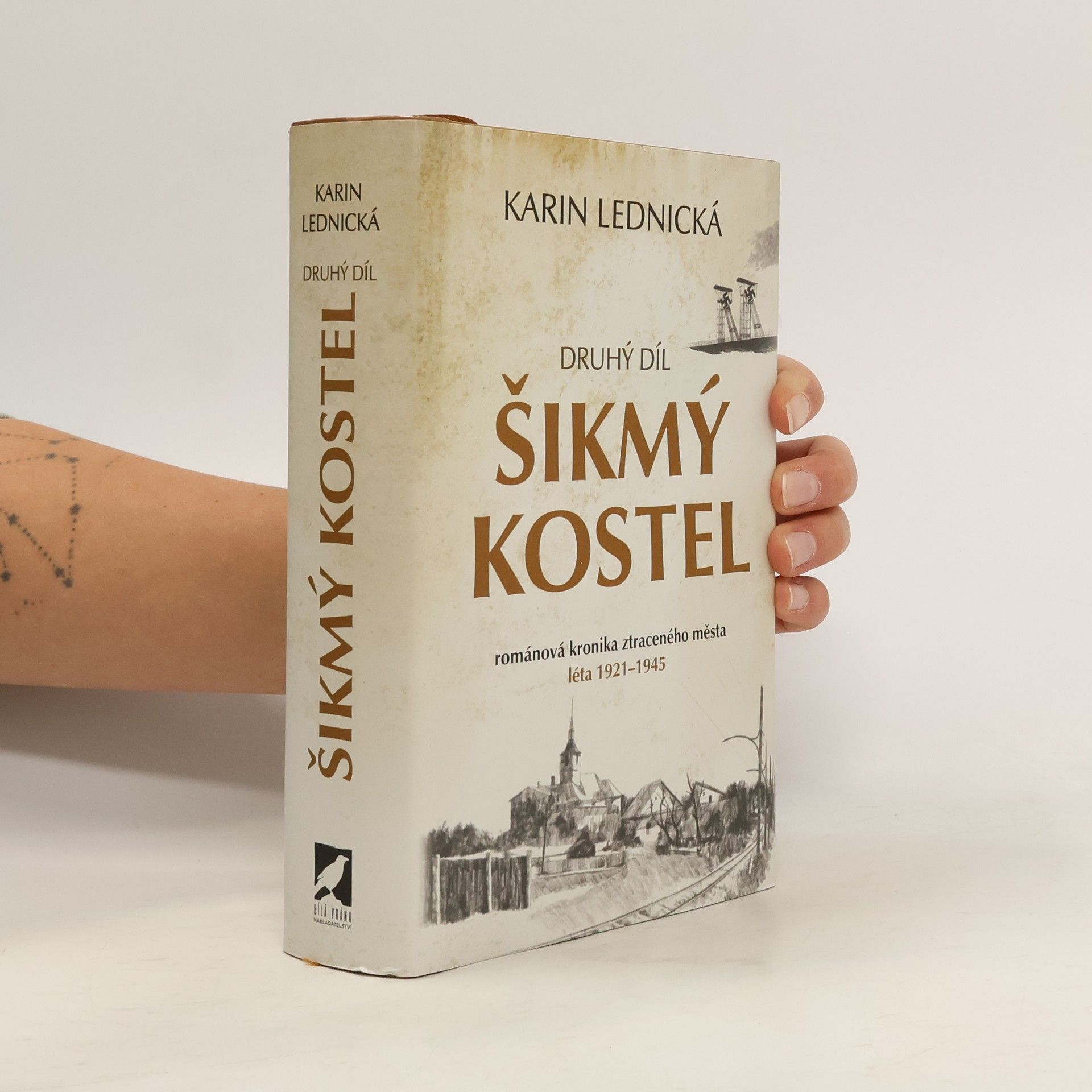 Karin Lednická Šikmý kostel 2