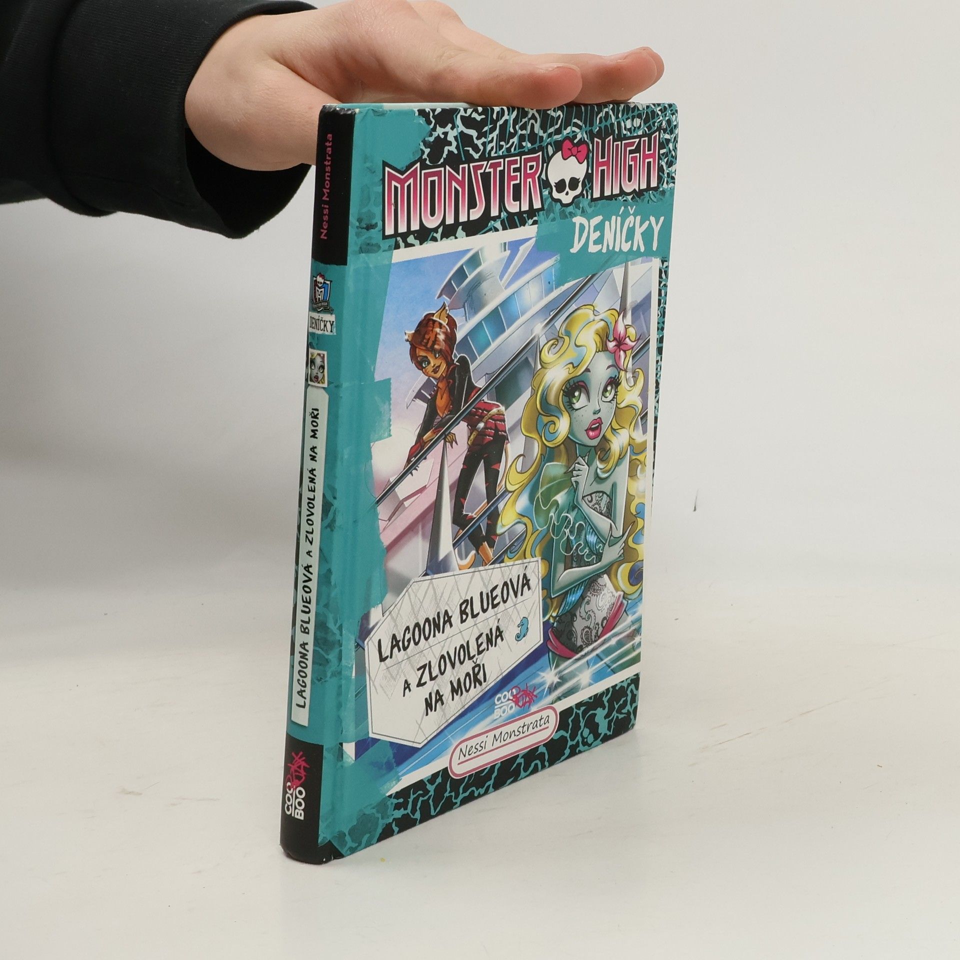 Lagoona Blueová a zlovolená na moři