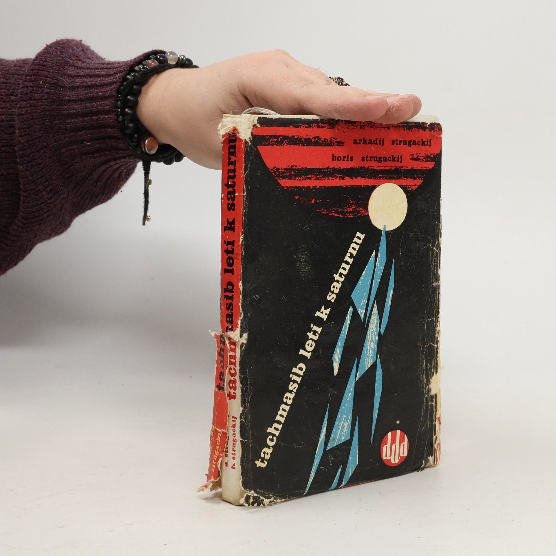 Arkadij Strugackij Tachmasib letí k Saturnu