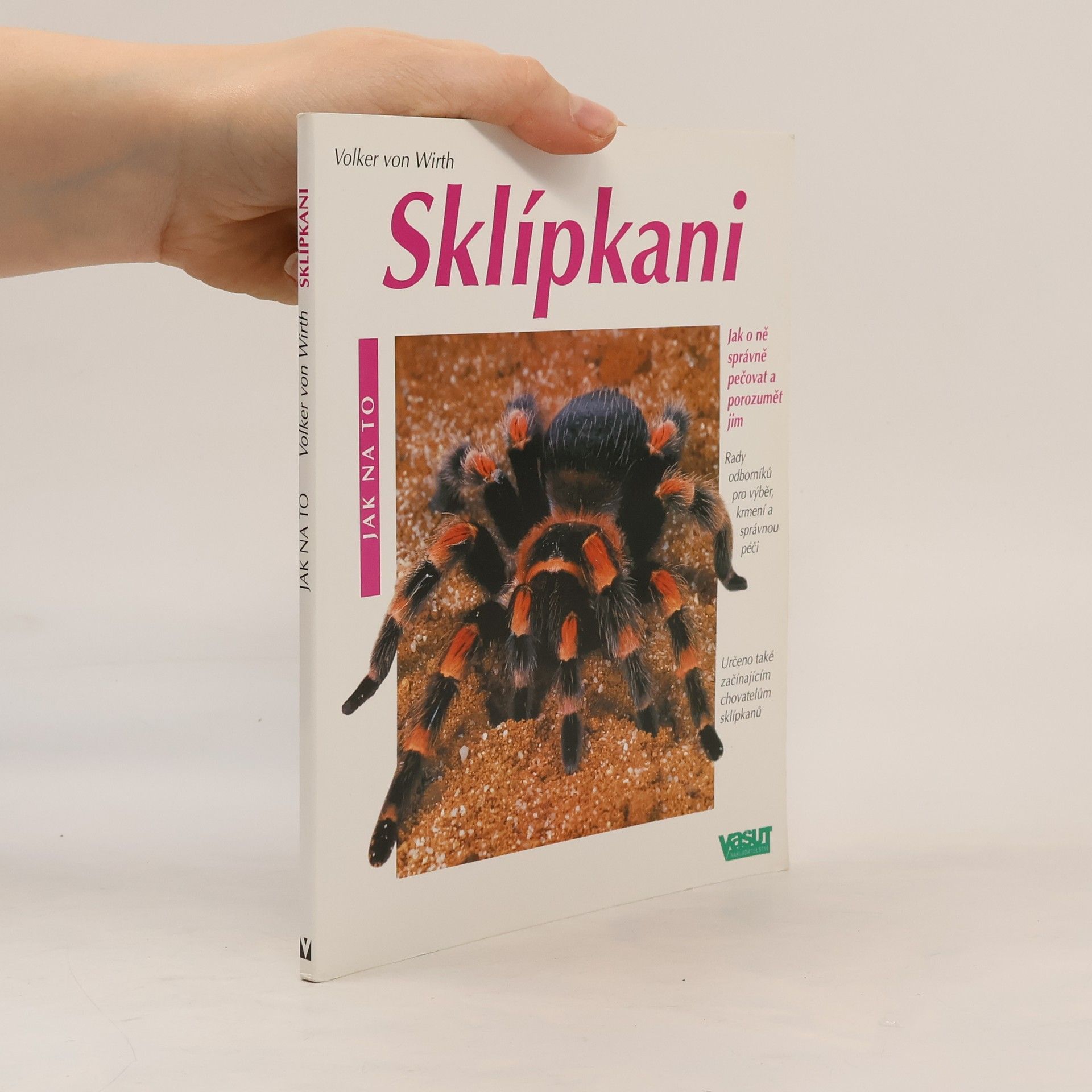 Sklípkani. Rady odborníků pro výběr a koupi, péči a krmení