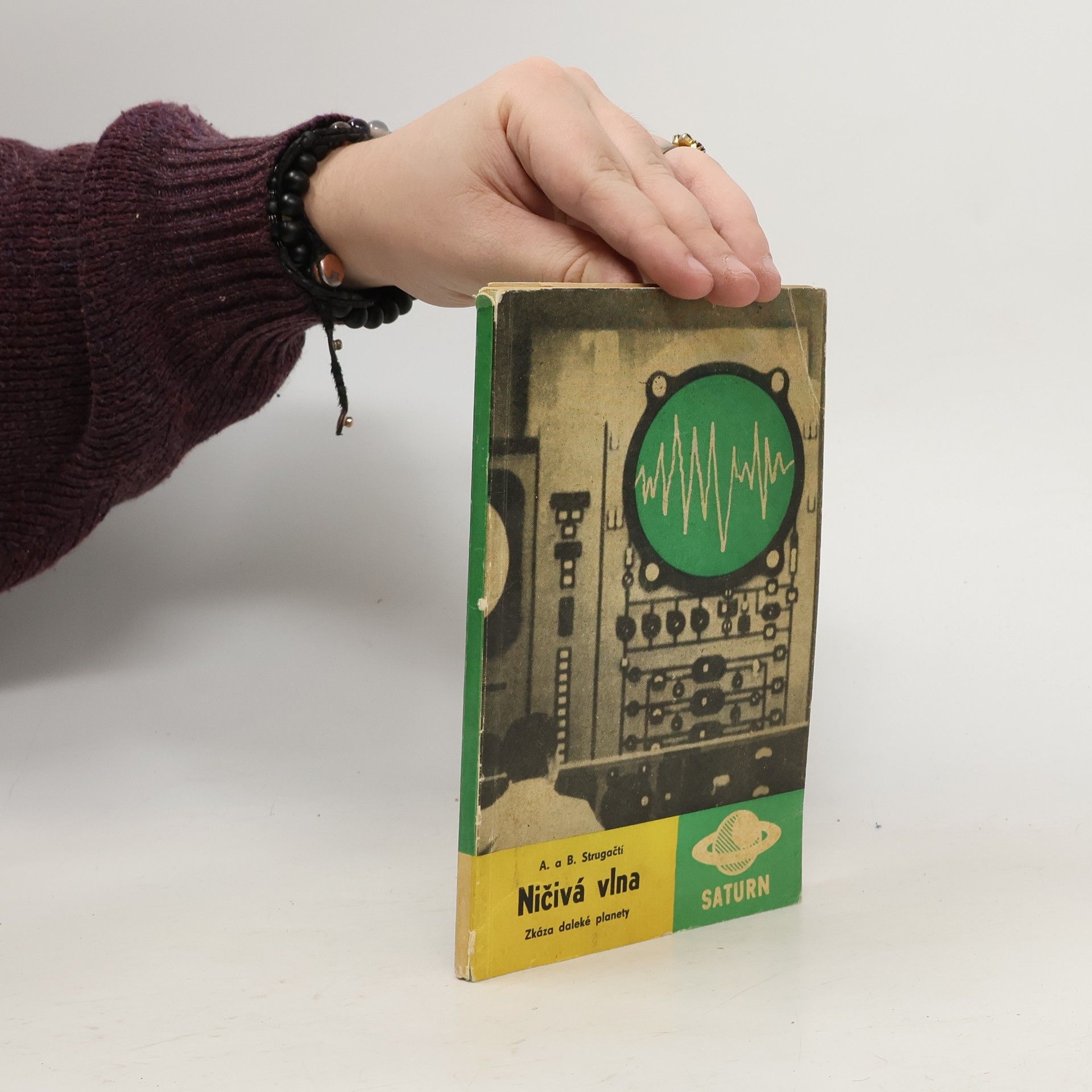 Arkadi Strugazki Ničivá vlna. Zkáza daleké planety