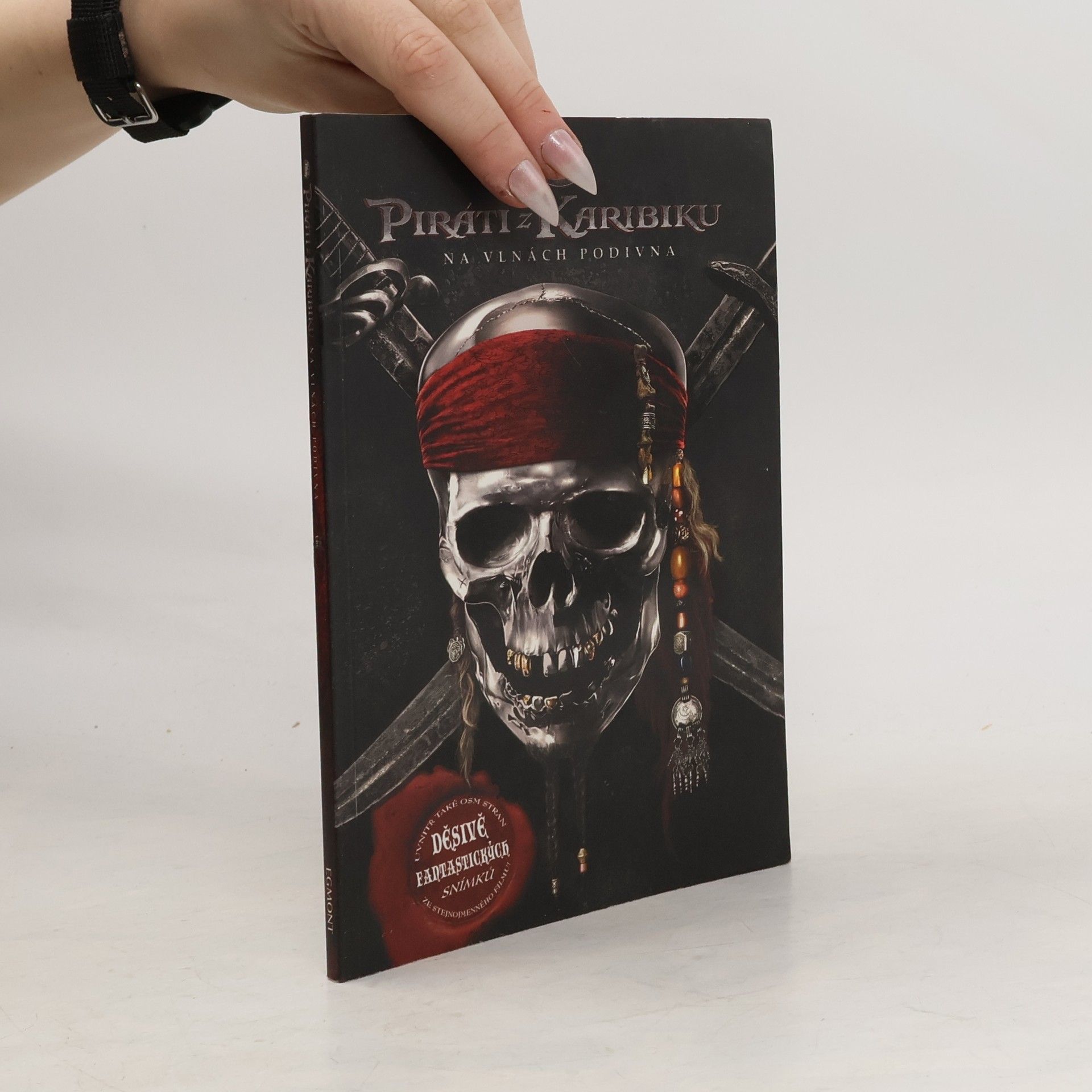 James Ponti Piráti z Karibiku. Na vlnách podivna