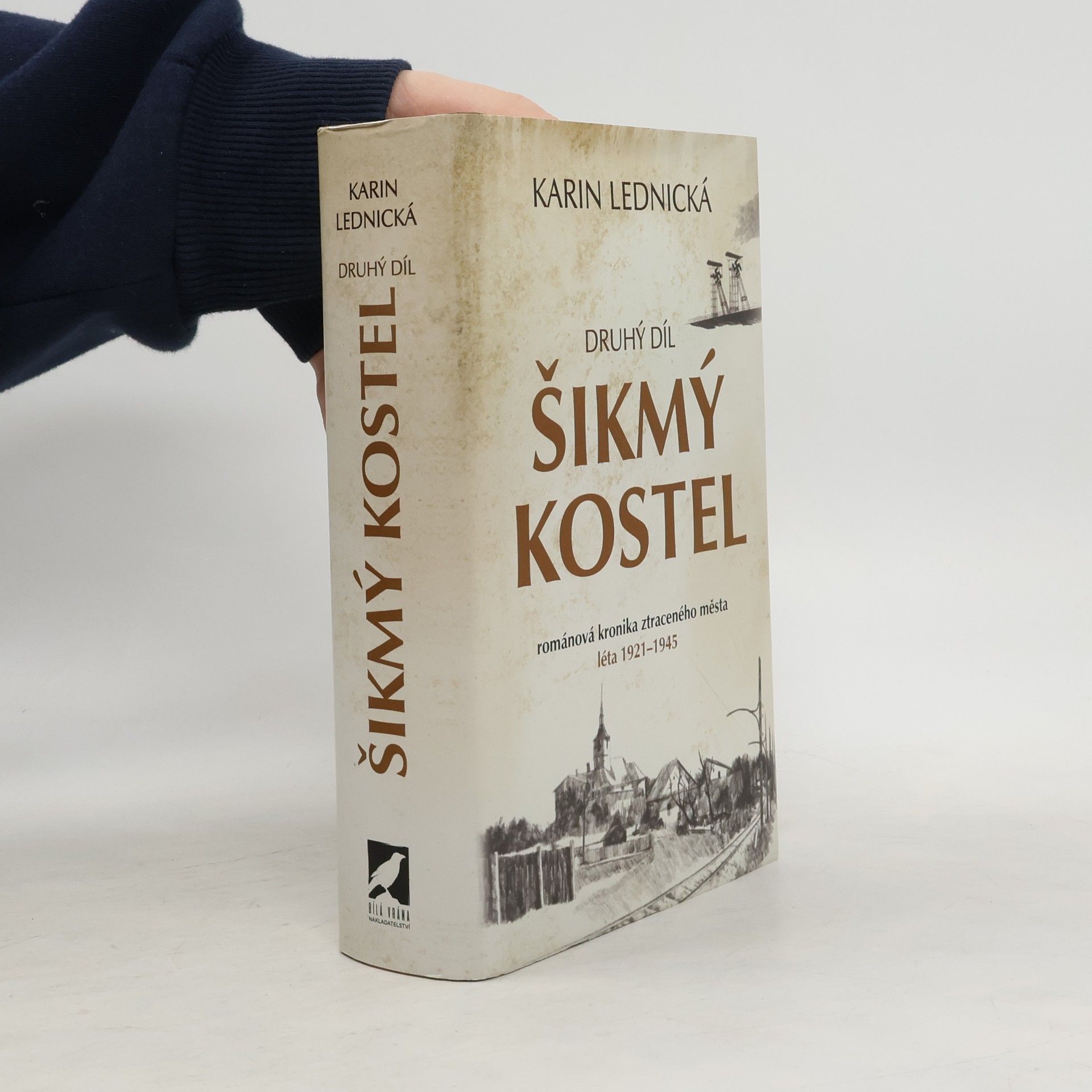 Karin Lednická Šikmý kostel 2