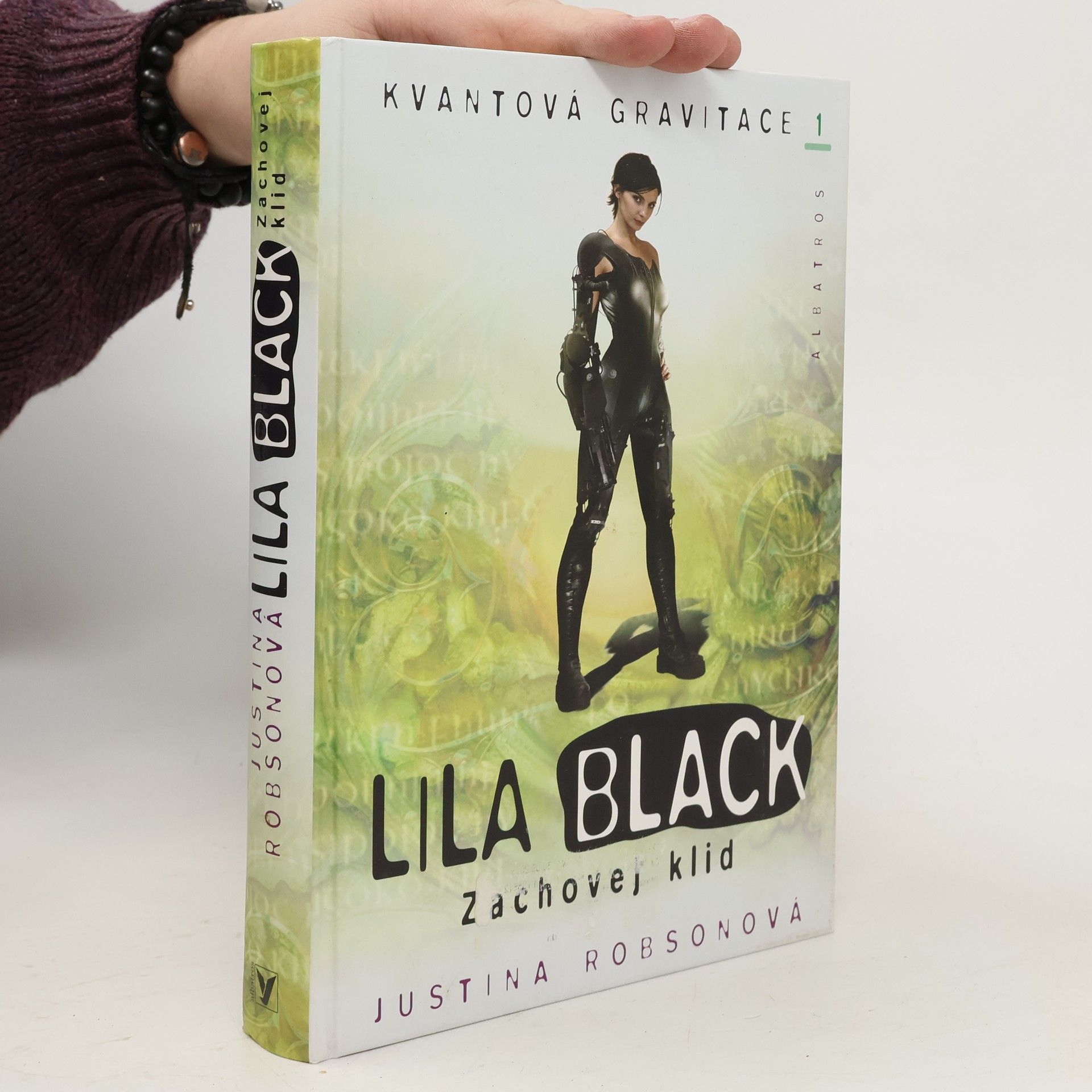 Justina Robson Lila Black. Zachovej klid