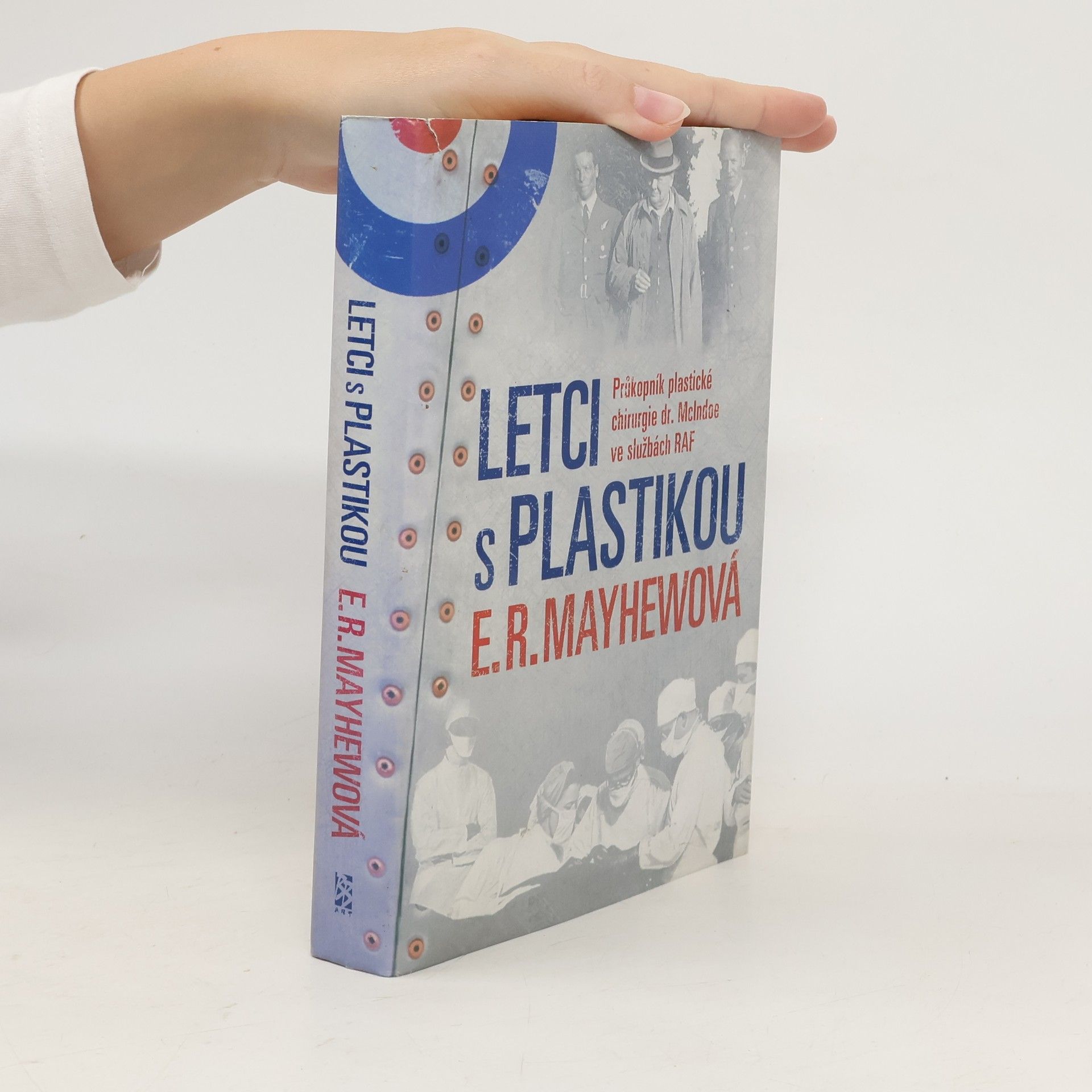 Letci s plastikou