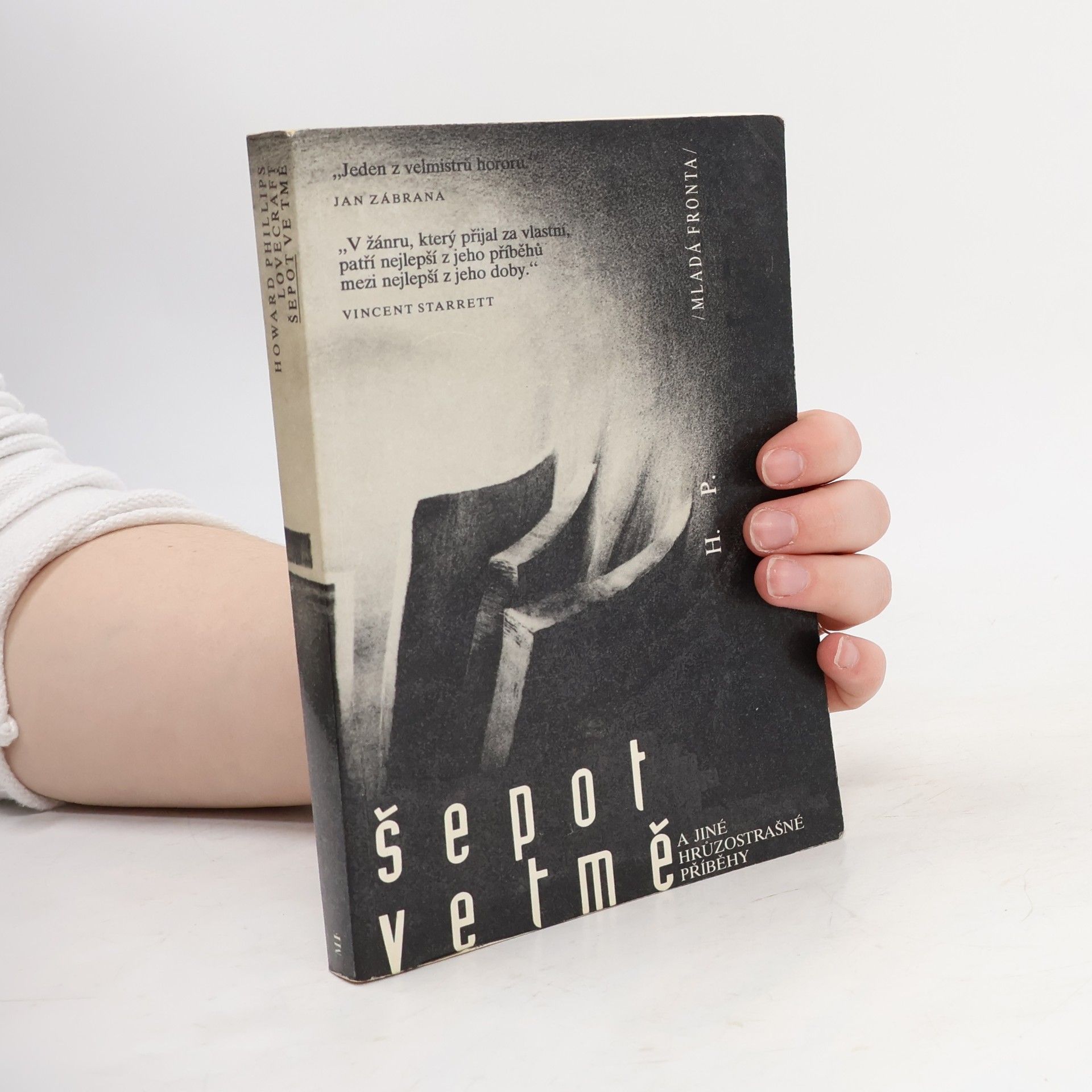 Howard Phillips Lovecraft Šepot ve tmě a jiné hrůzostrašné příběhy