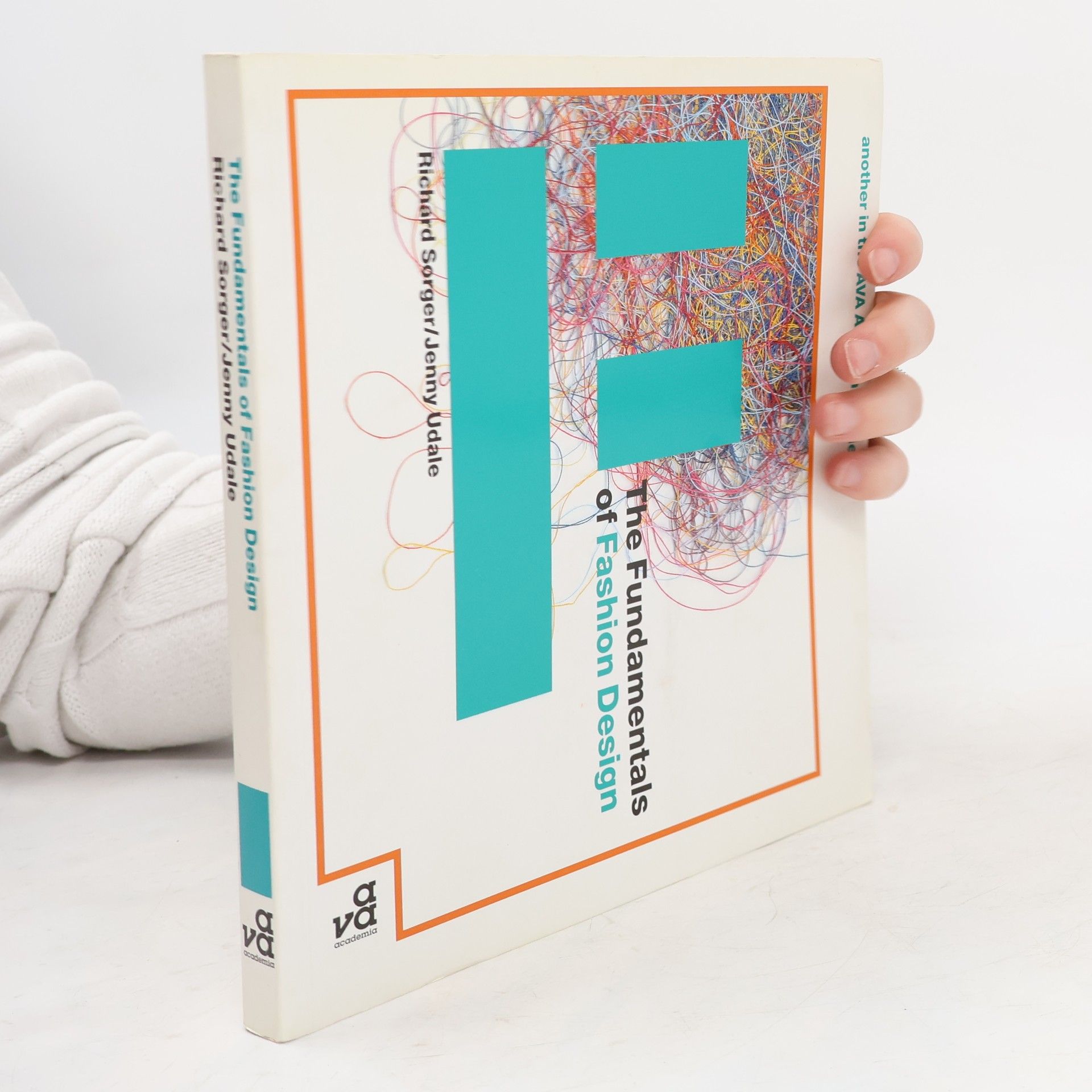 Richard Sorger The Fundamentals of Fashion Design