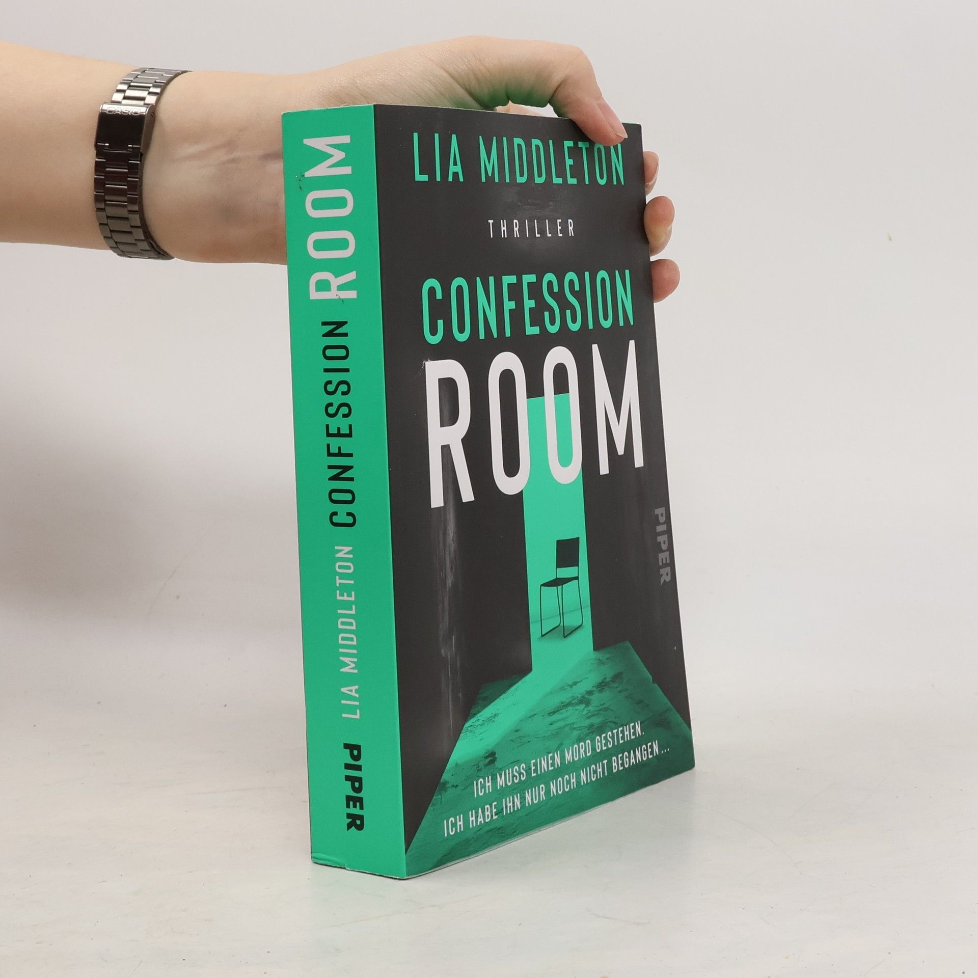 Lia Middleton Confession Room