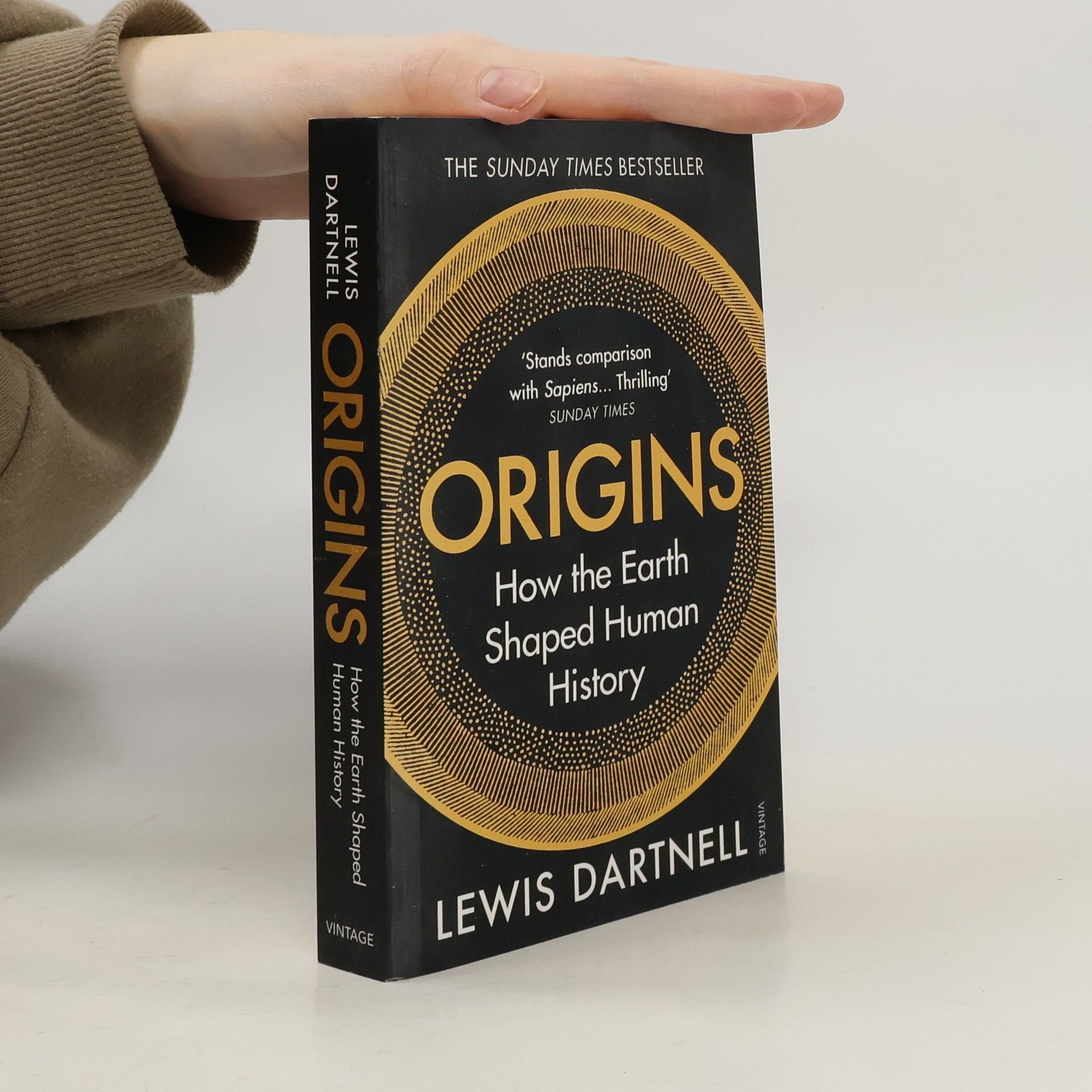 Lewis Dartnell Origins : how the Earth shaped human history