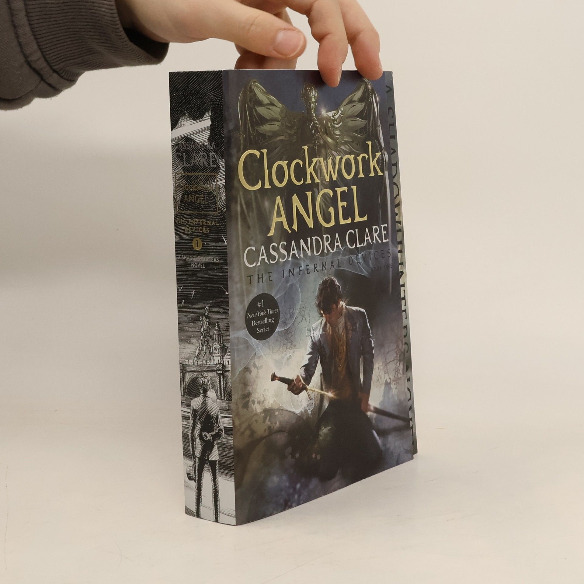 Cassandra Clare Clockwork Angel
