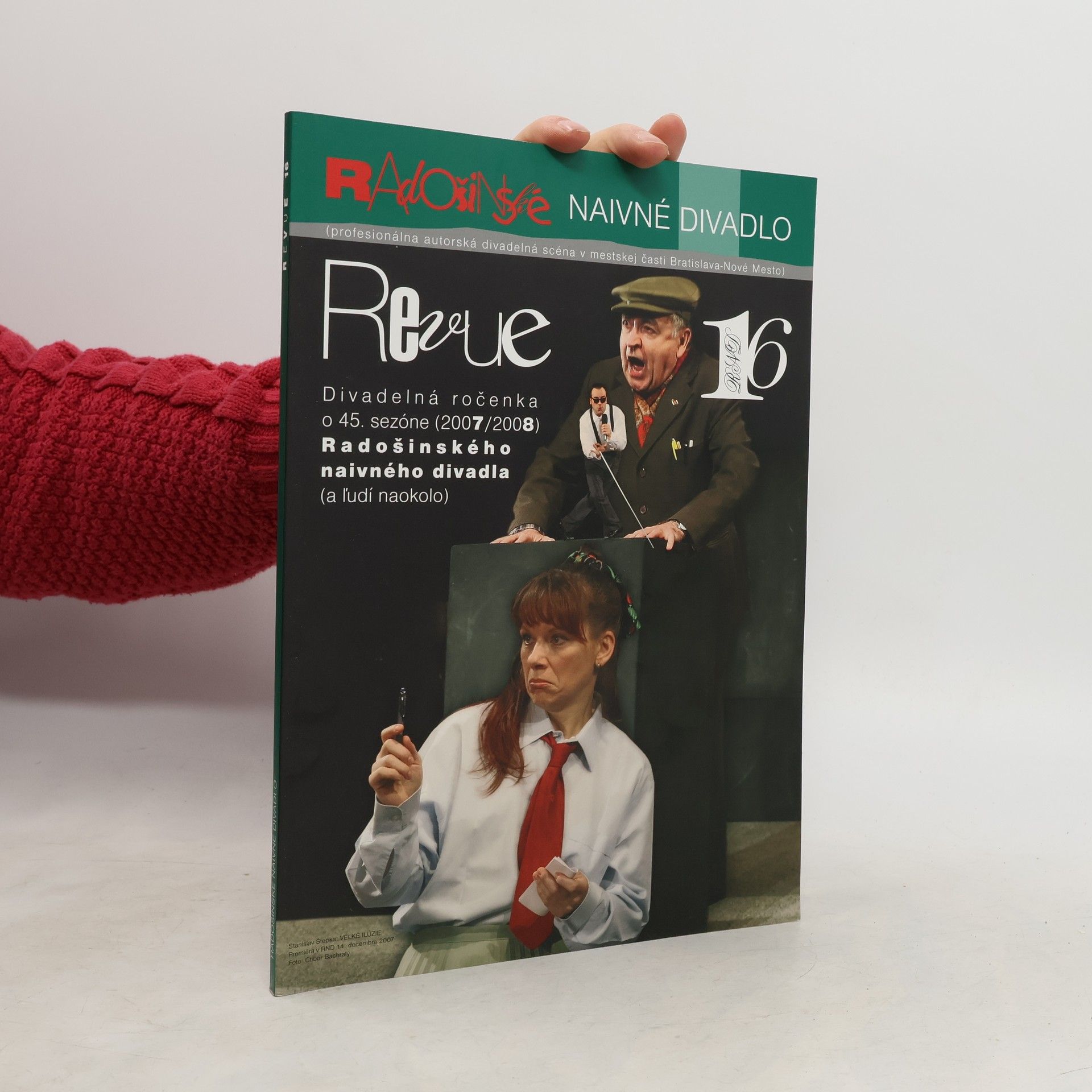 Collectif d'auteurs Revue 16