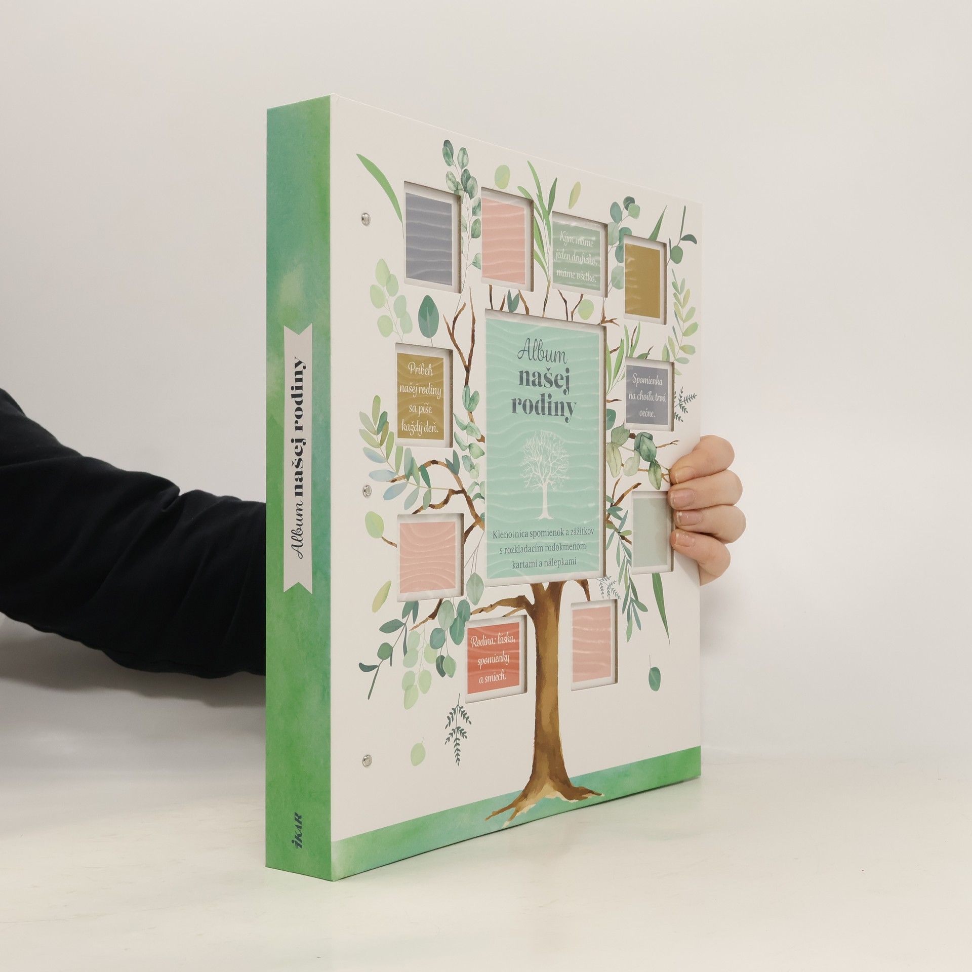 Autorenkollektiv Album našej rodiny