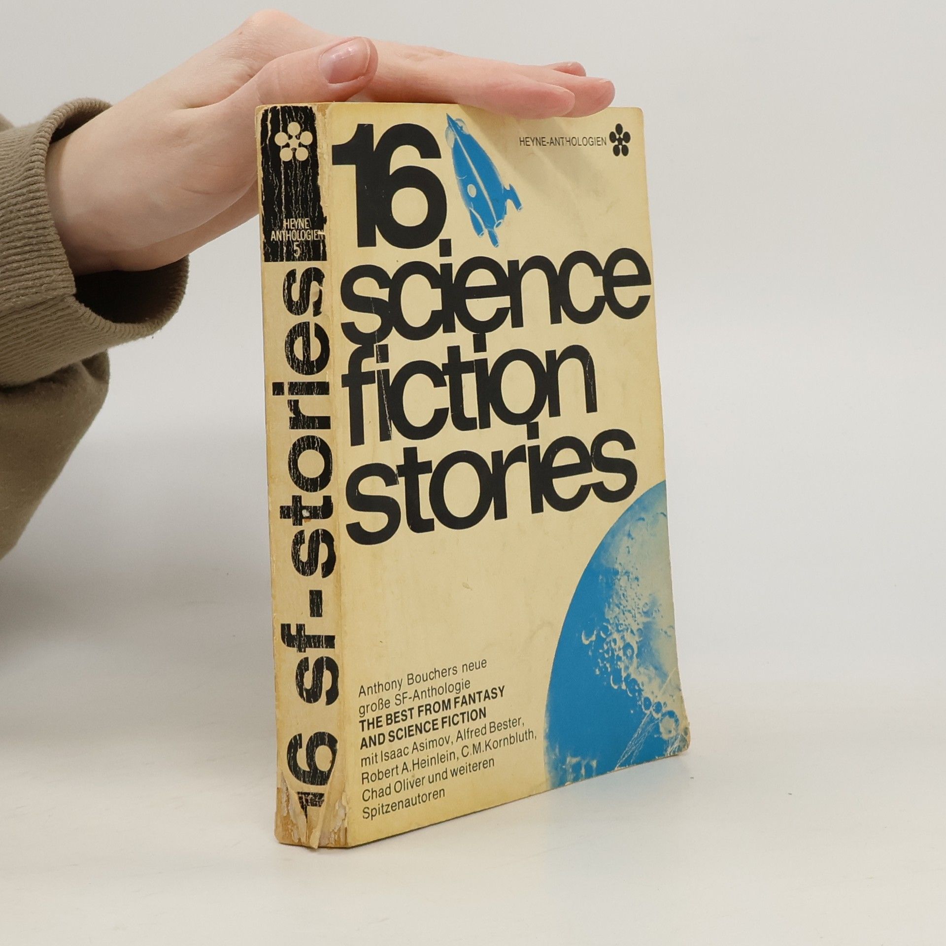 Isaac Asimov 16 Science Fiction Stories