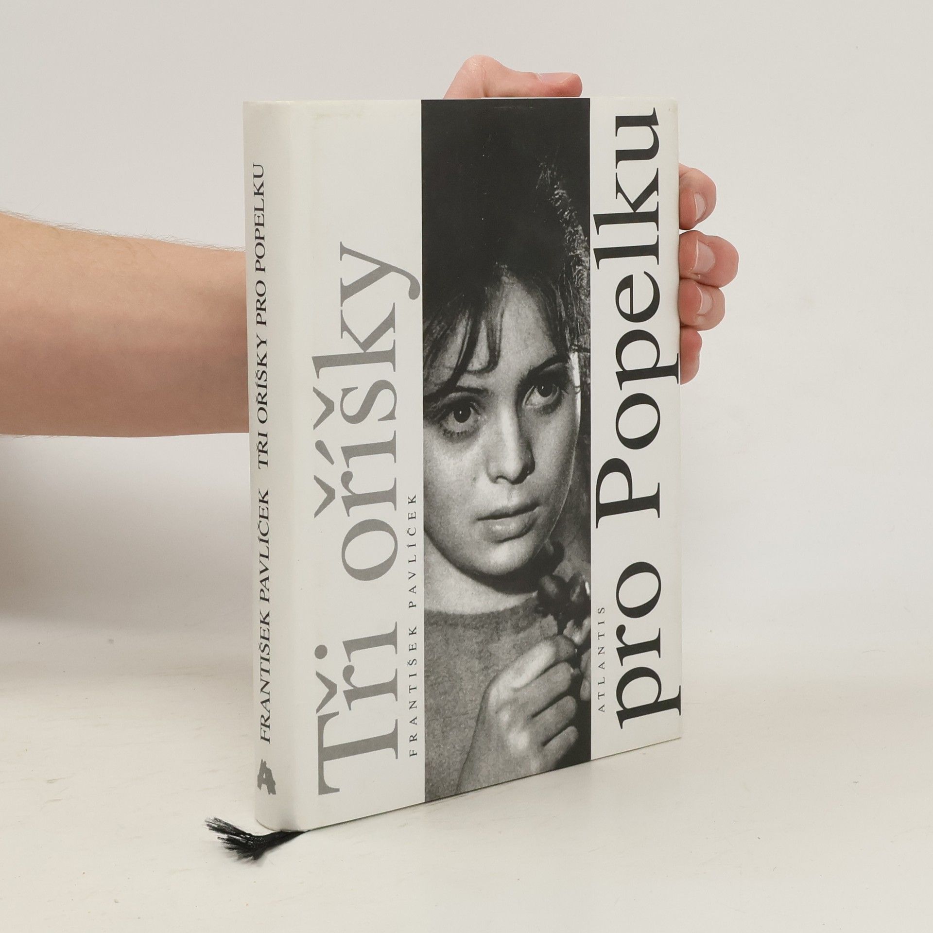 František Pavlíček Tři oříšky pro Popelku