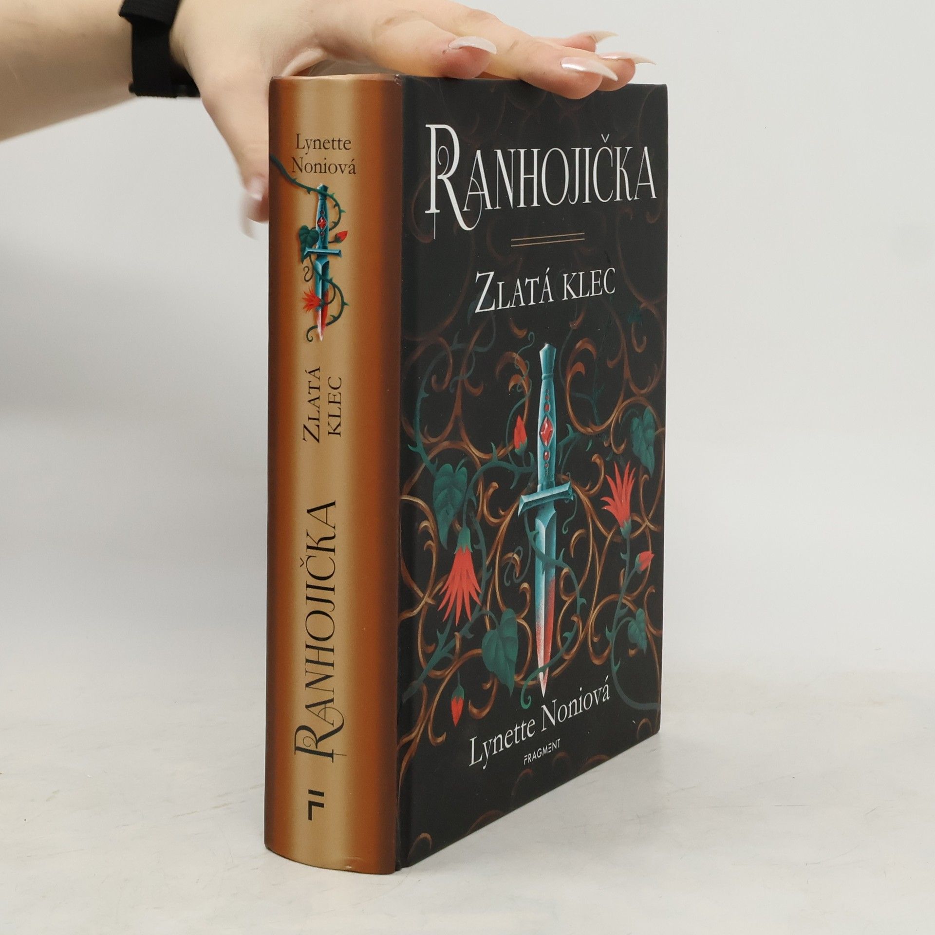 Lynette Noni Ranhojička: Zlatá klec