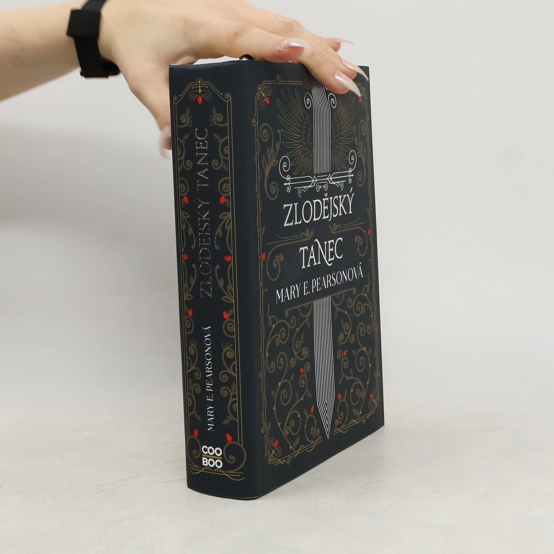 Mary E. Pearson Zlodějský tanec