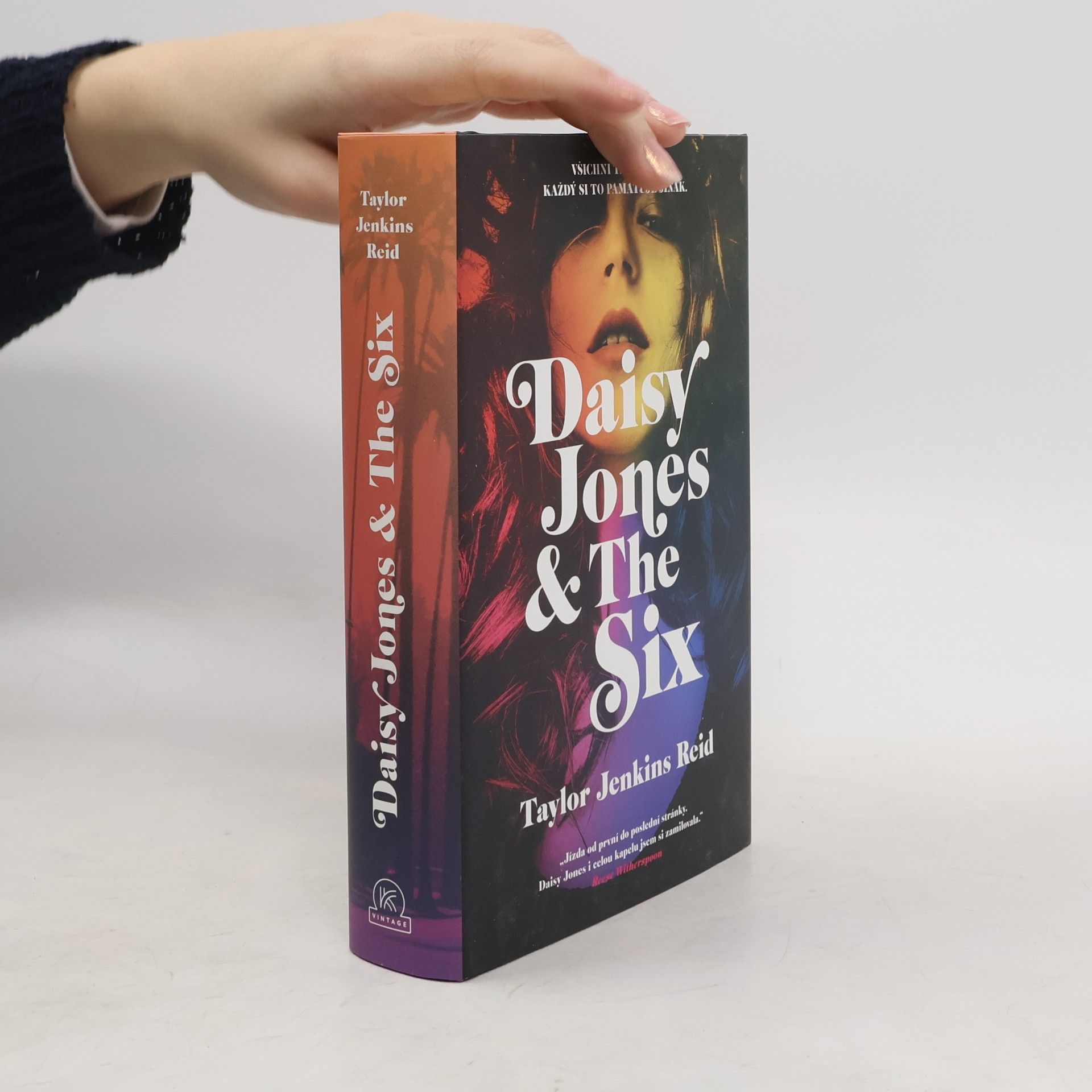 Taylor Jenkins Reid Daisy Jones & The Six