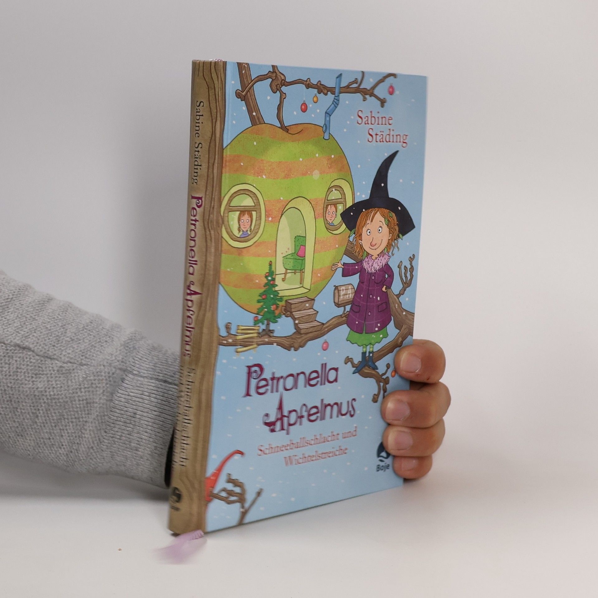 Petronella Apfelmus - Schneeballschlacht und Wichtelstreiche