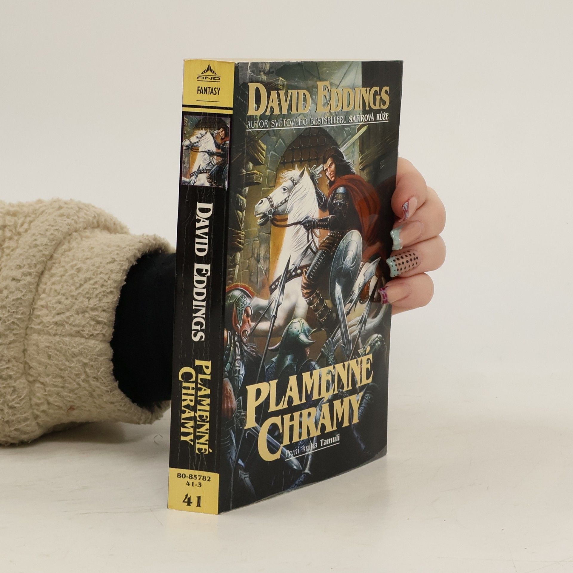 Plamenné chrámy. Tamuli, 1. kniha