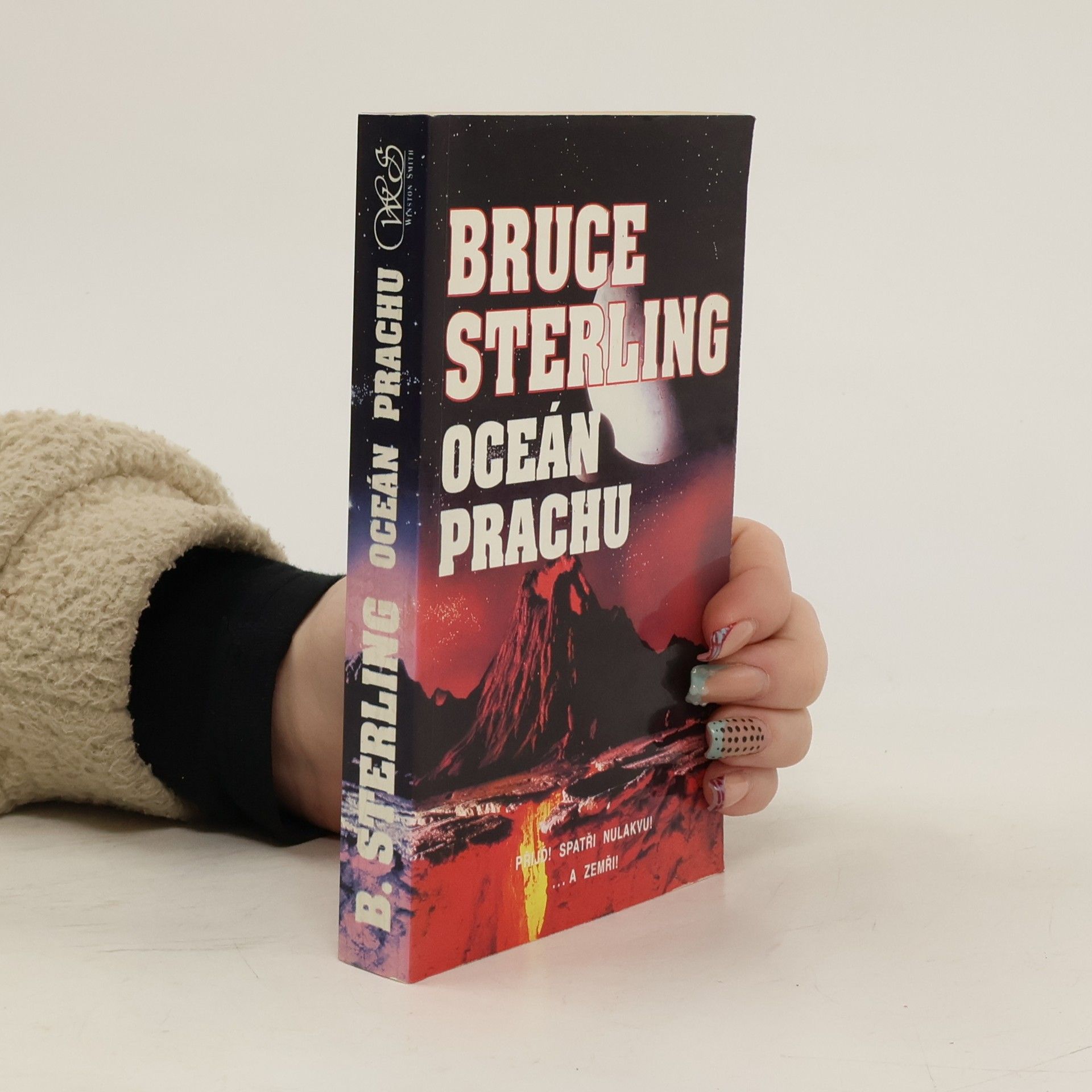 Bruce Sterling Oceán prachu