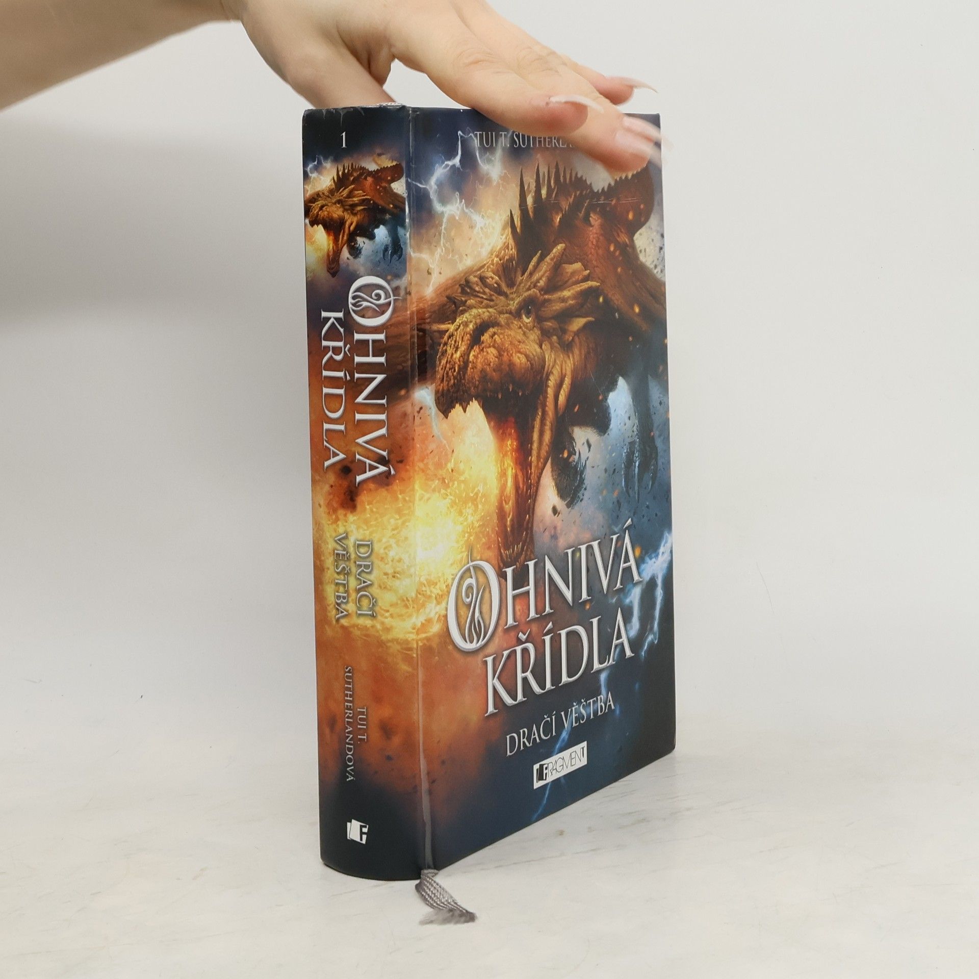 Tui Sutherland Ohnivá křídla. Dračí věštba