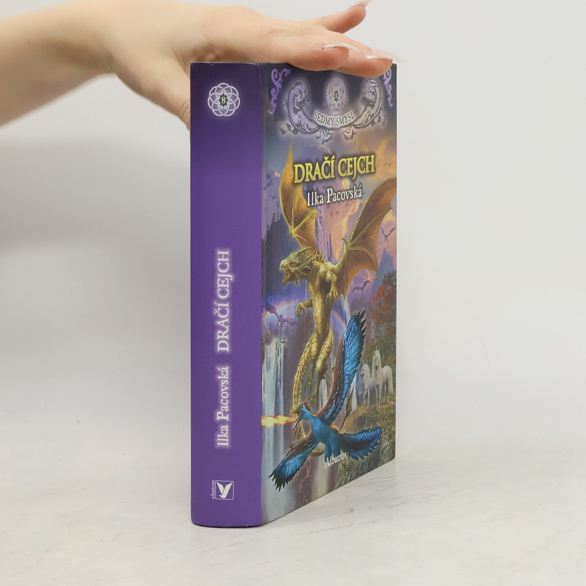 Ilka Pacovská Dračí cejch. Sedmý smysl 8