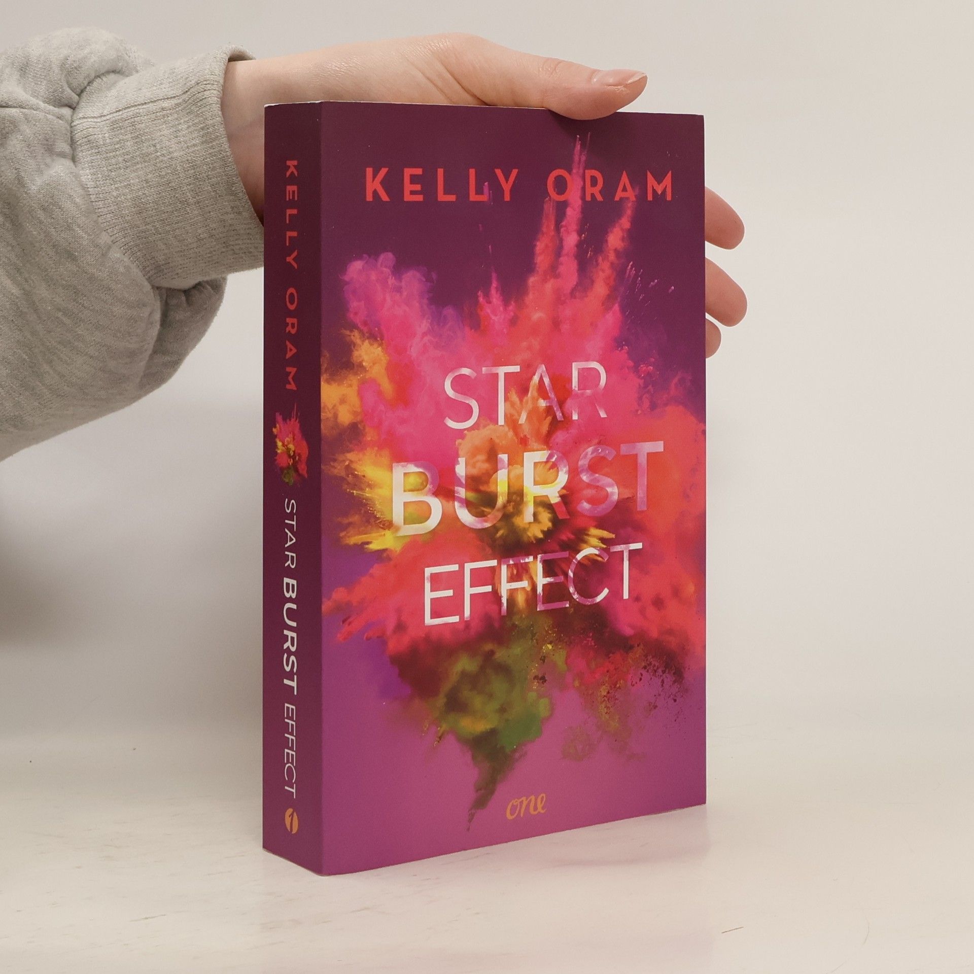 Kelly Oram Starburst Effect