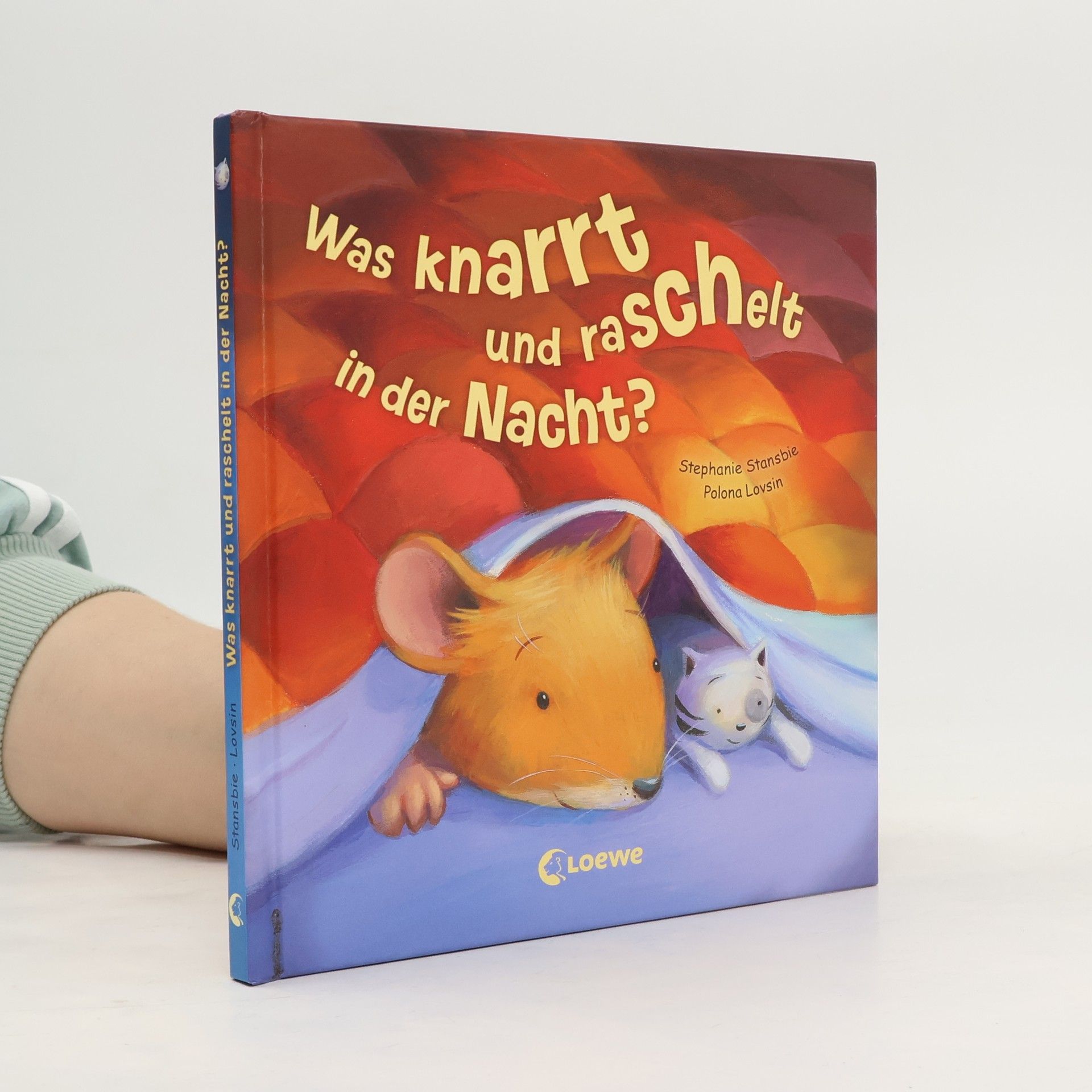 Was knarrt und raschelt in der Nacht?