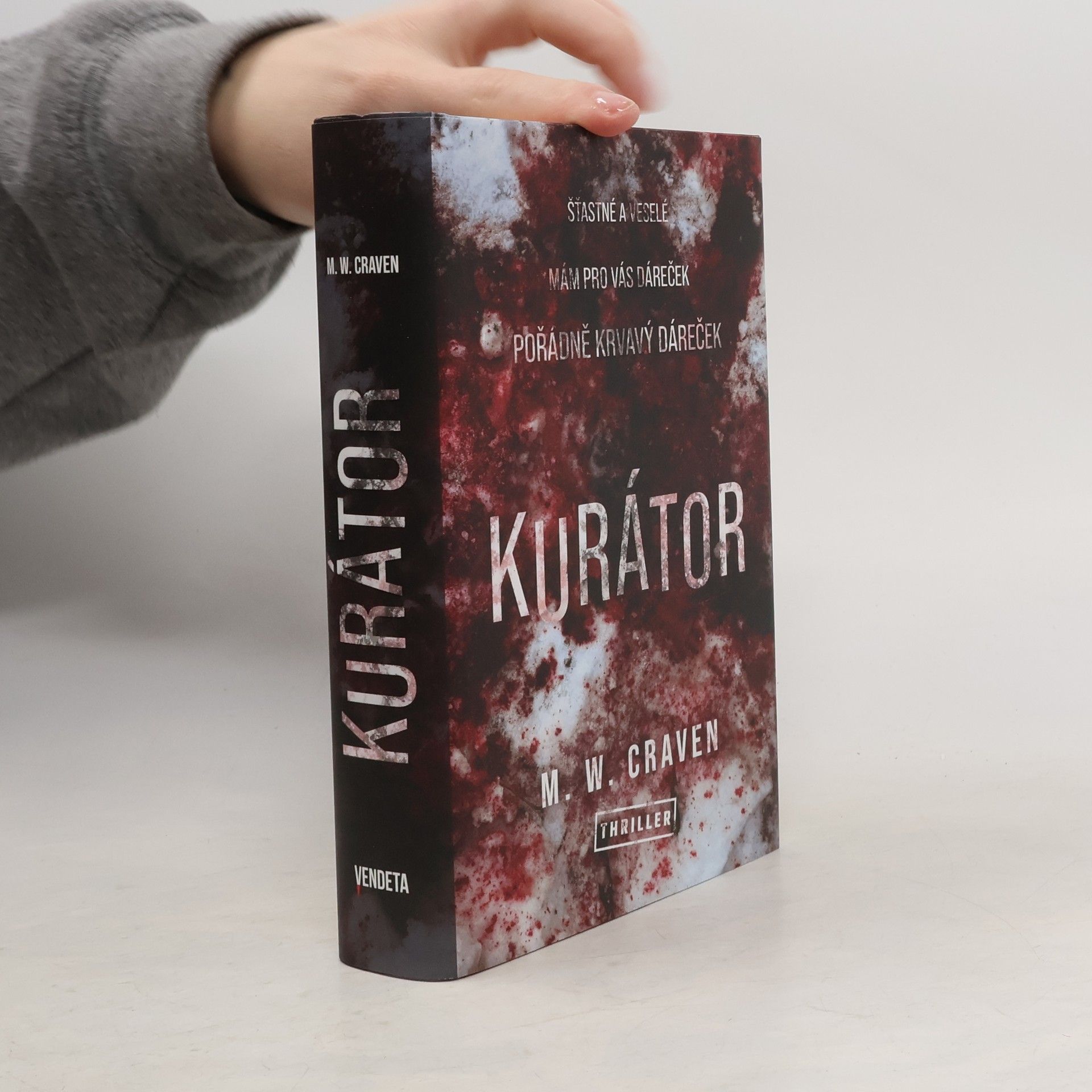 M.W. Craven Kurátor