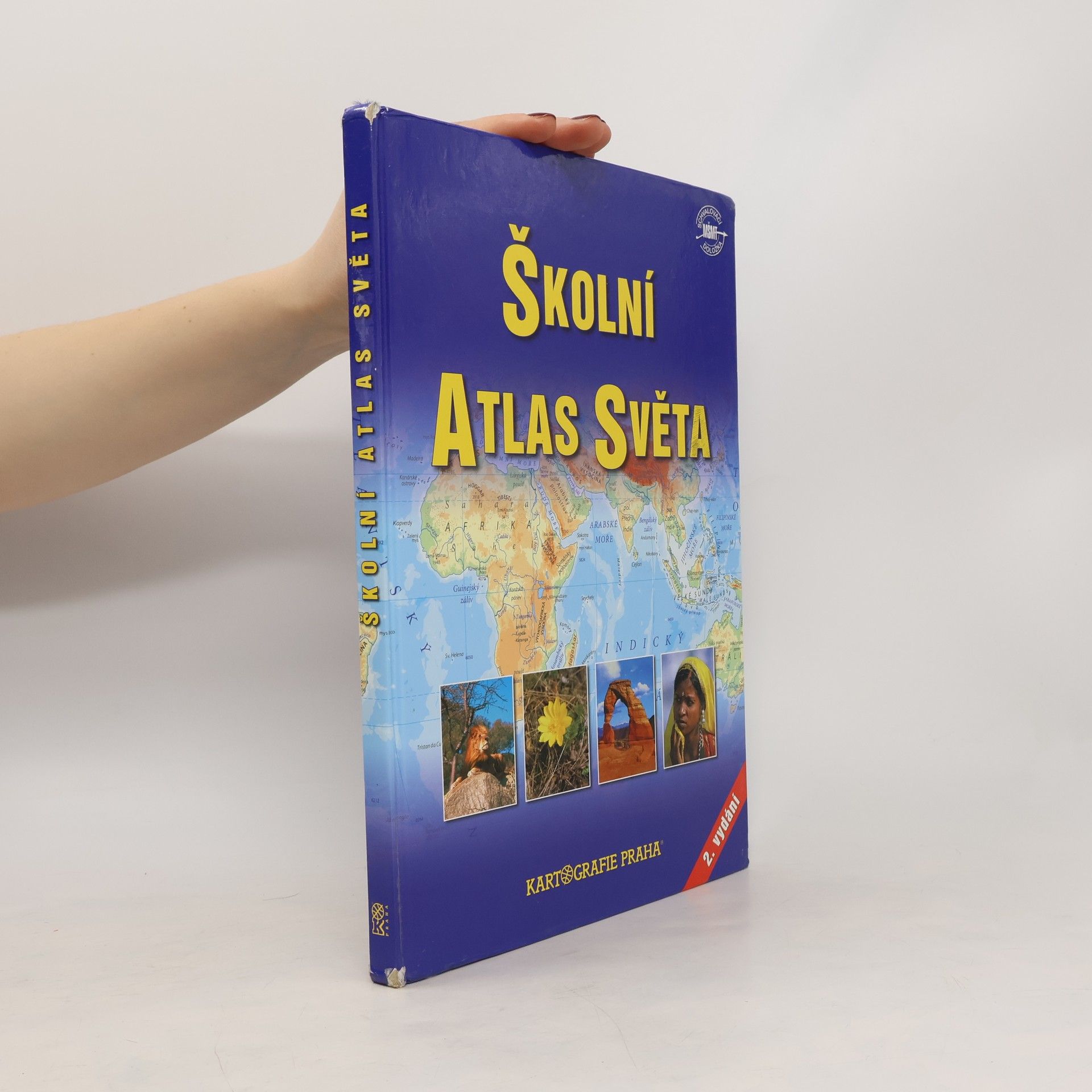 Autorenkollektiv Školní atlas světa