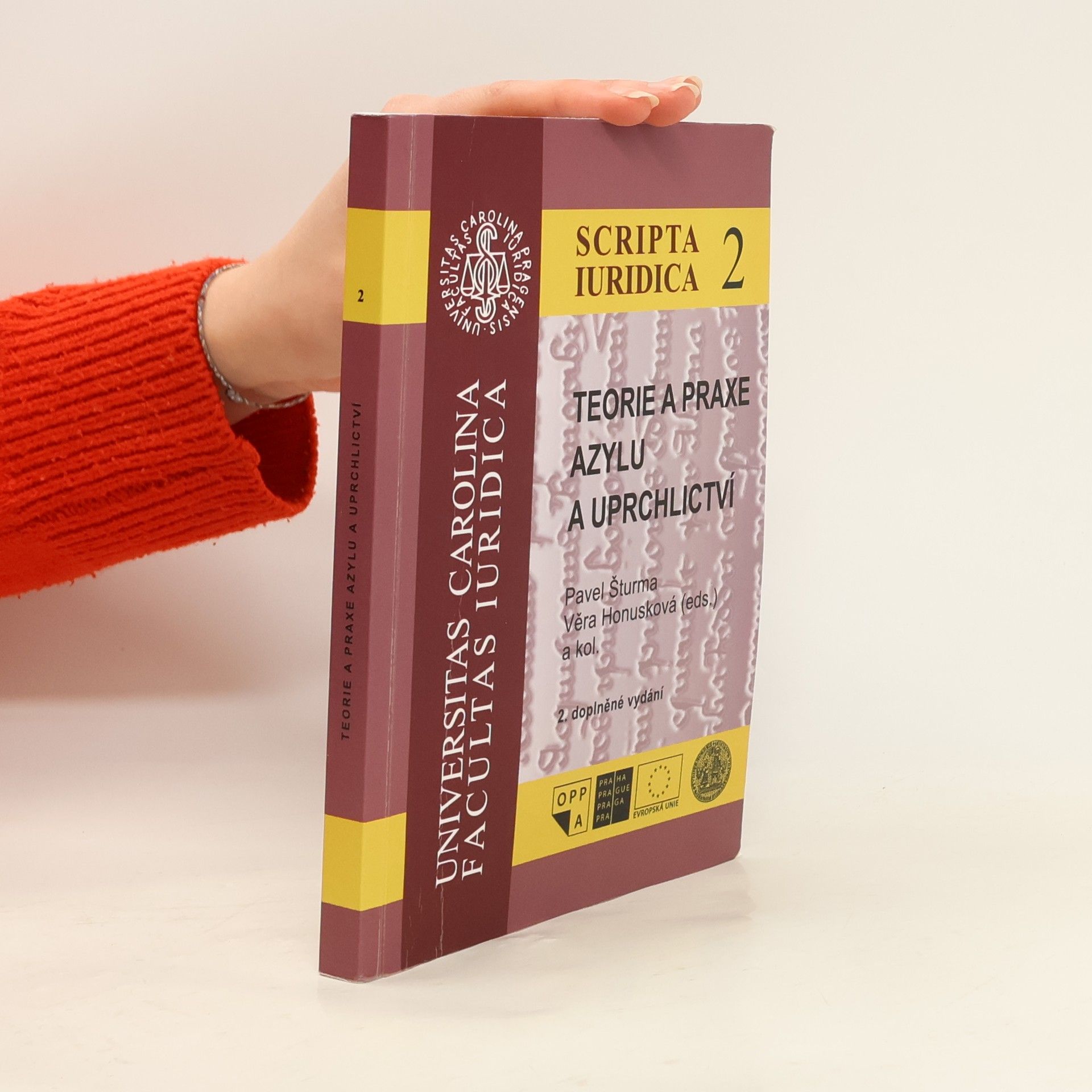 Teorie a praxe azylu a uprchlictví