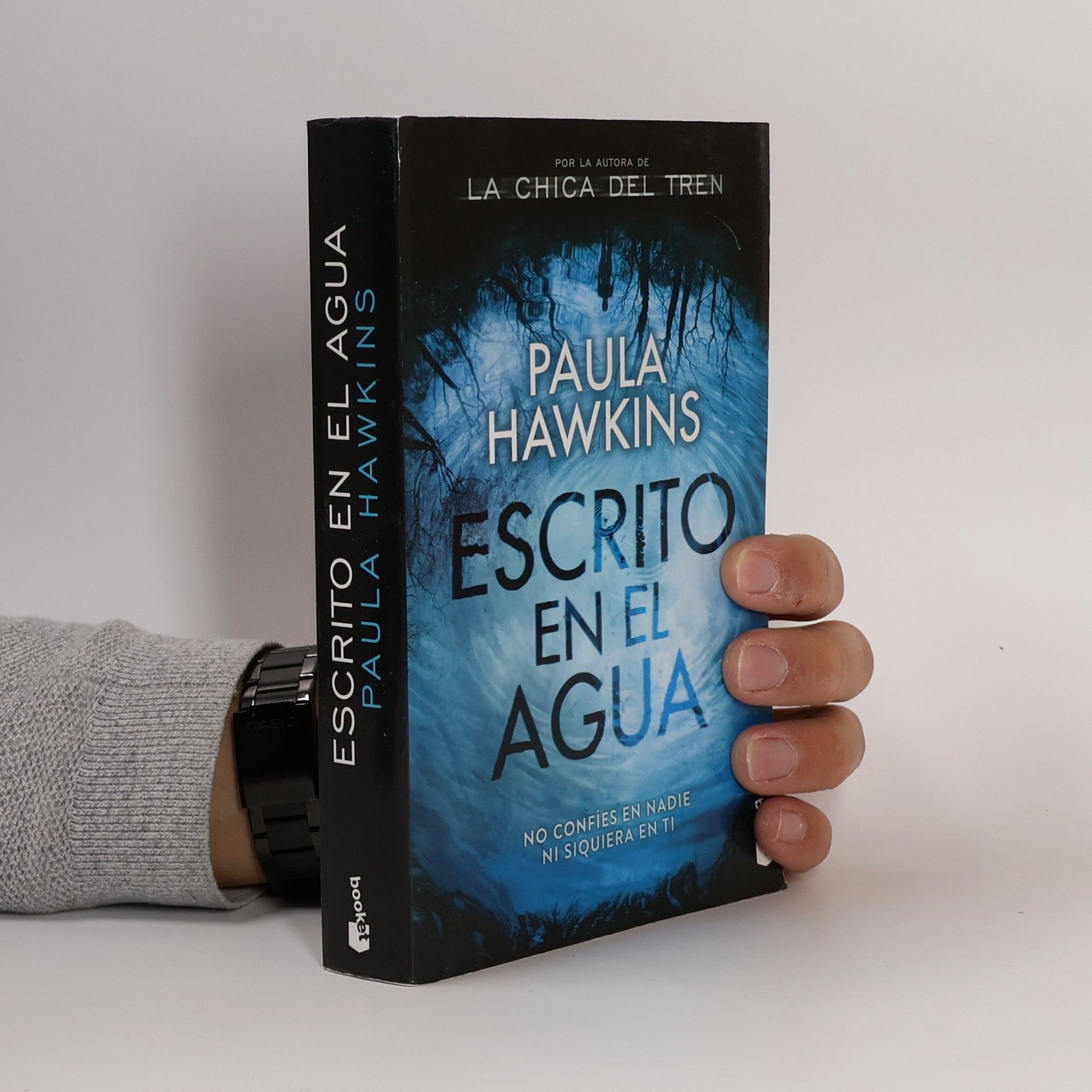 Paula Hawkins Escrito en el agua