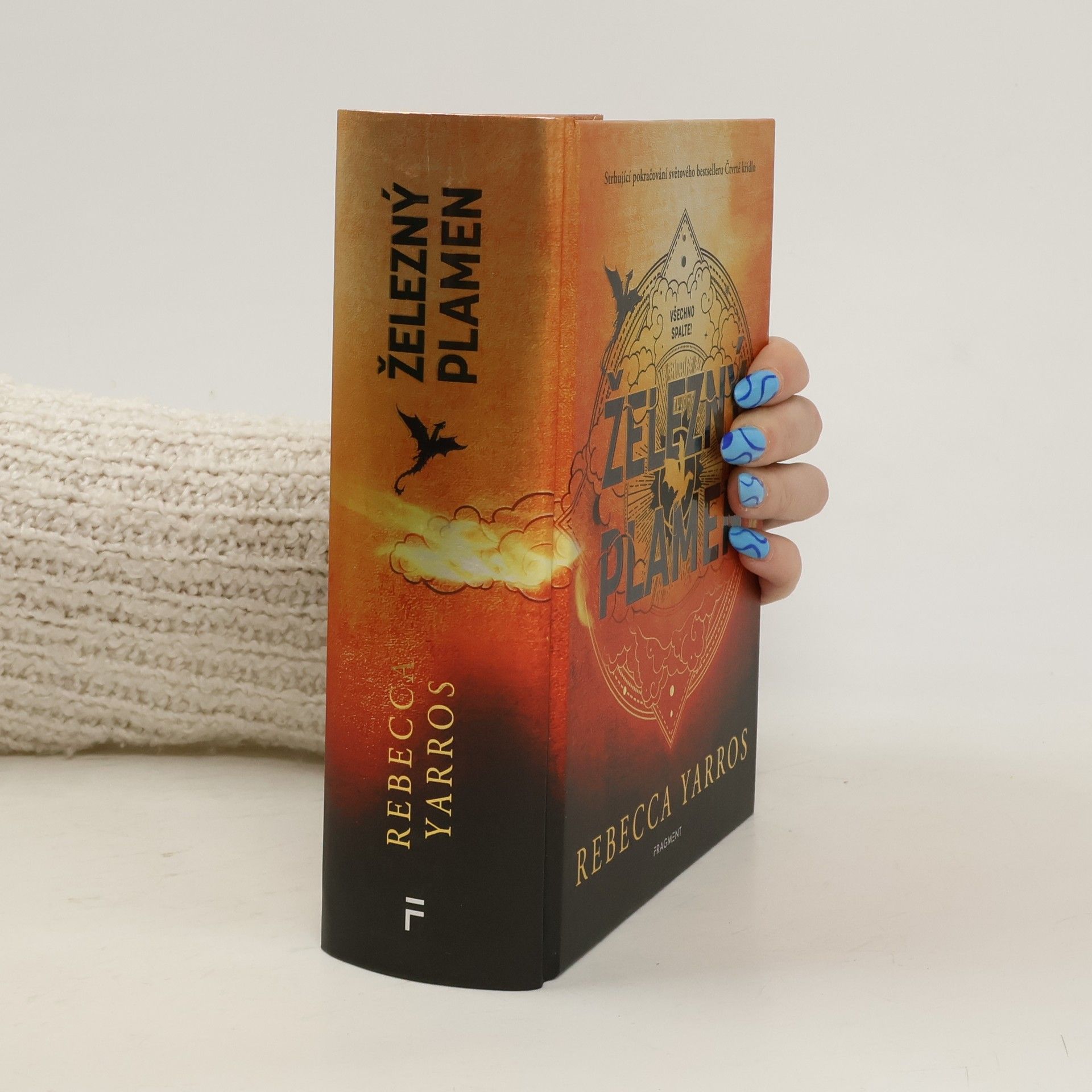 Rebecca Yarros Železný plamen