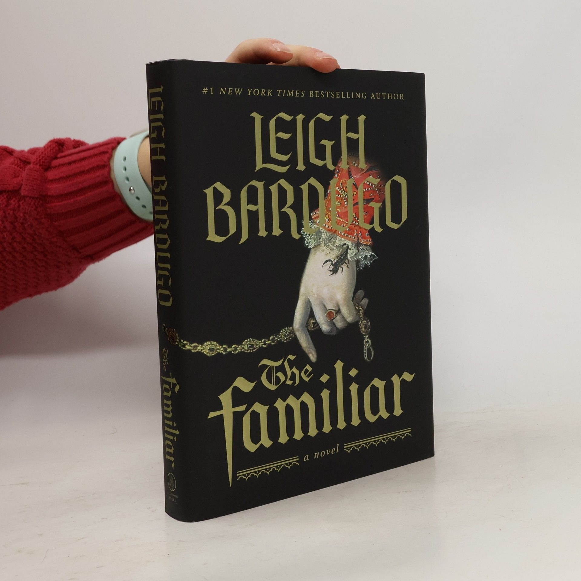 Leigh Bardugo Familiar