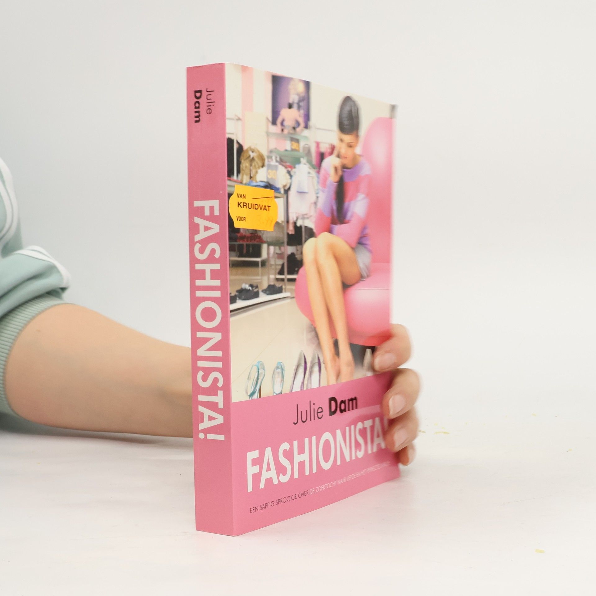 Julie Dam Fashionista