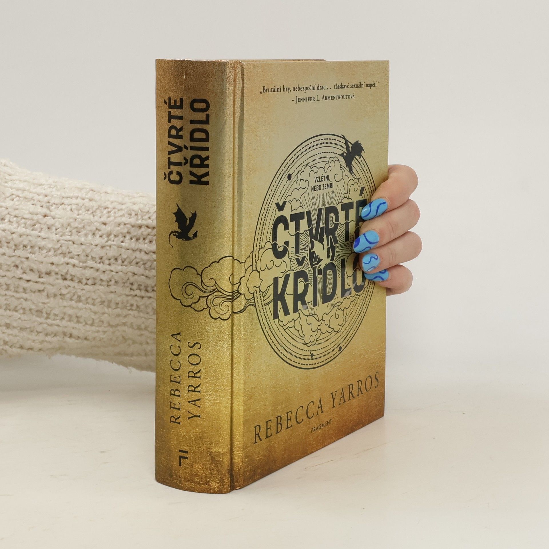 Rebecca Yarros Čtvrté křídlo