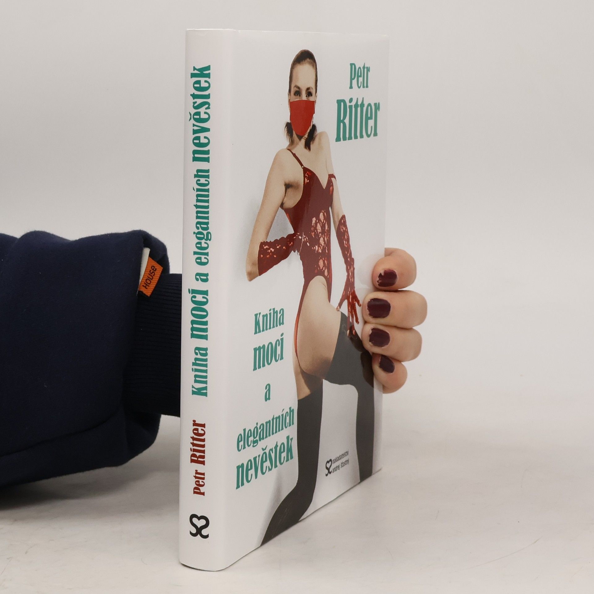 Kniha moci a elegantních nevěstek