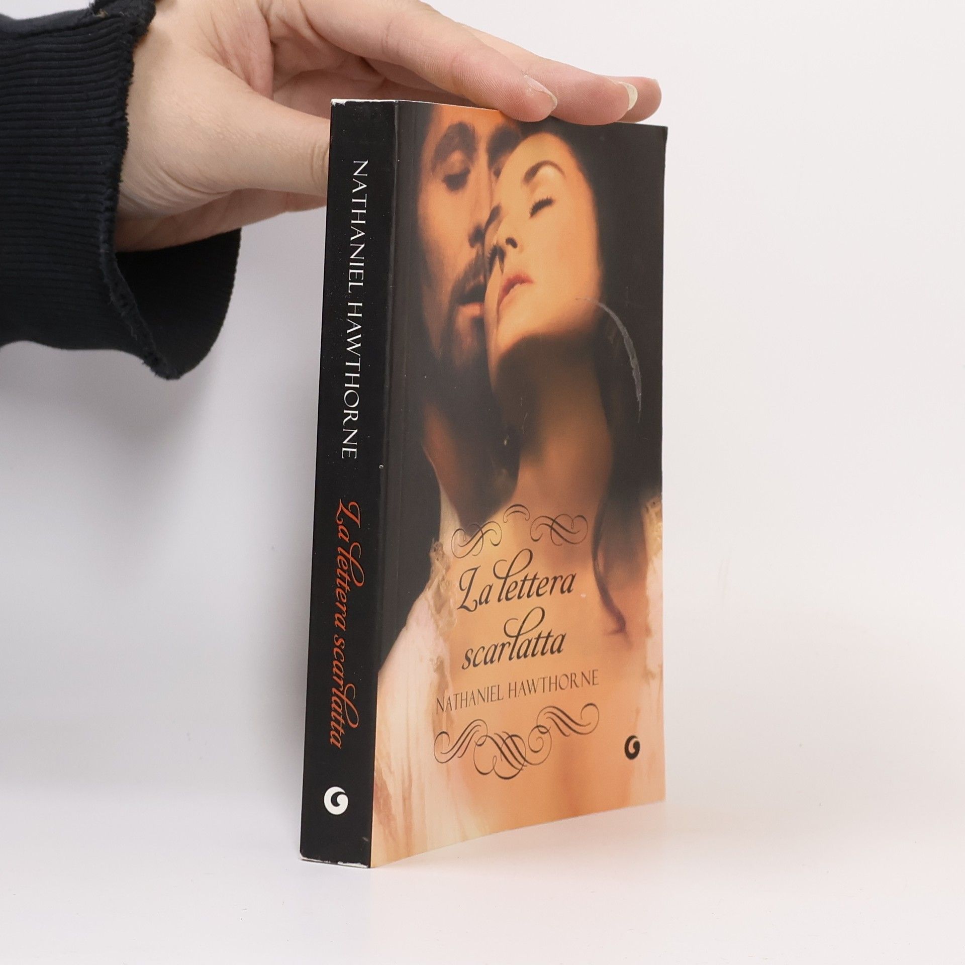 Nathaniel Hawthorne Y Classici: La lettera scarlatta