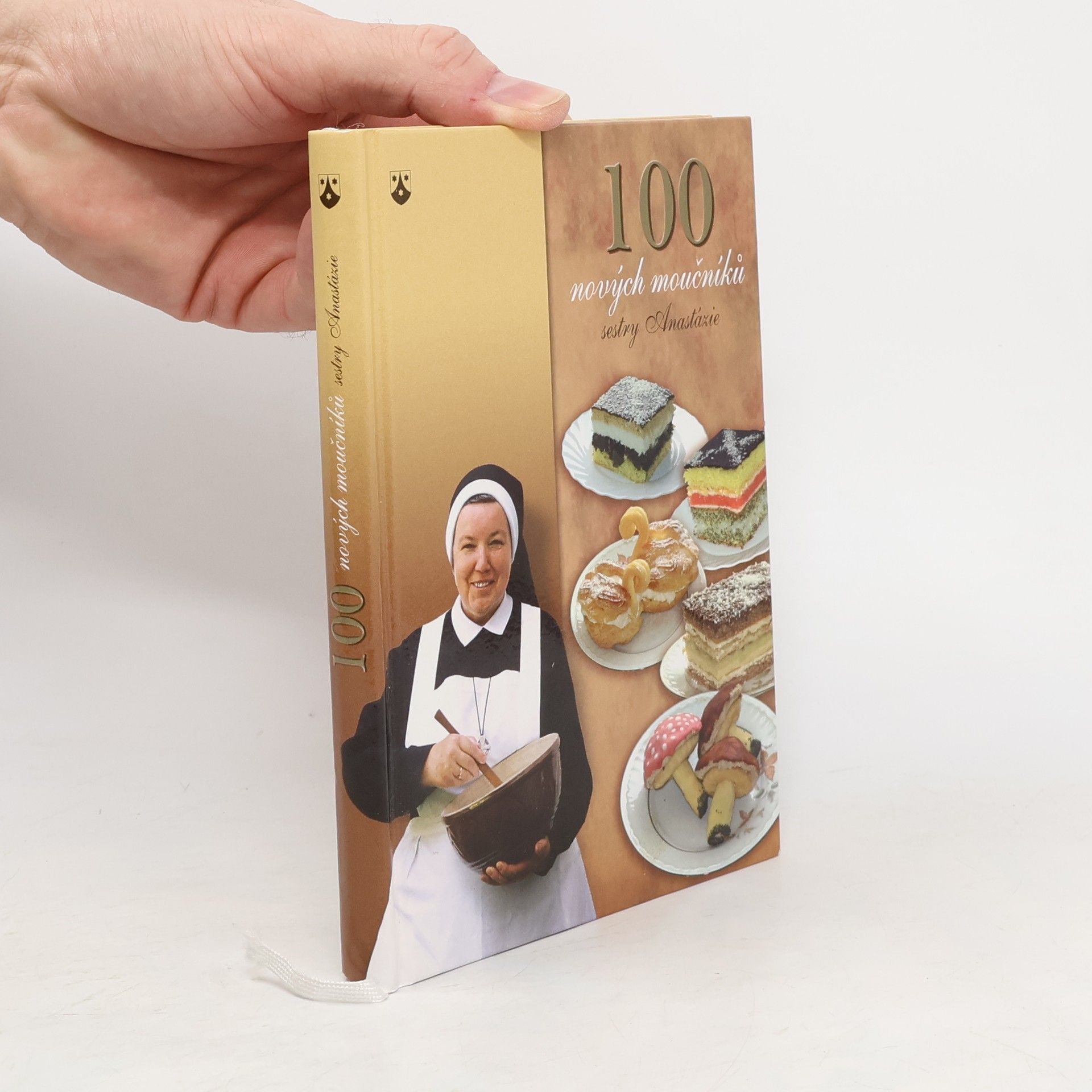 Anastazja Pustelnik 100 nových moučníků sestry Anastázie