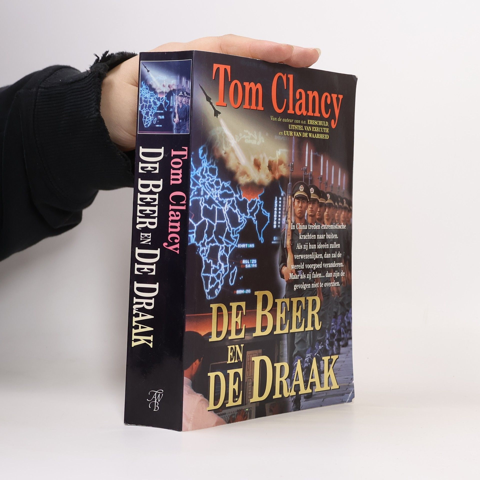 Tom Clancy De Beer en de Draak