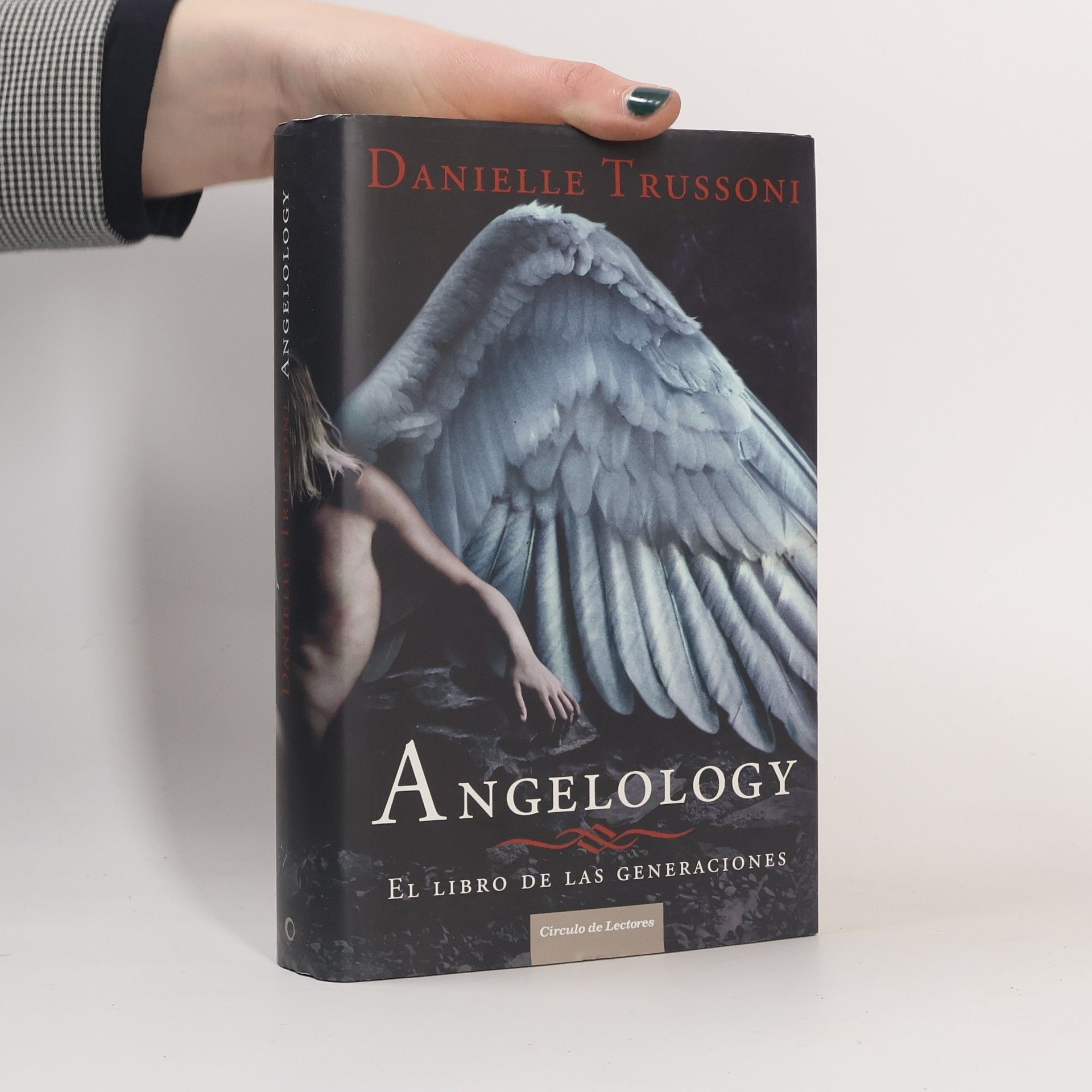 Danielle Trussoni Angelology