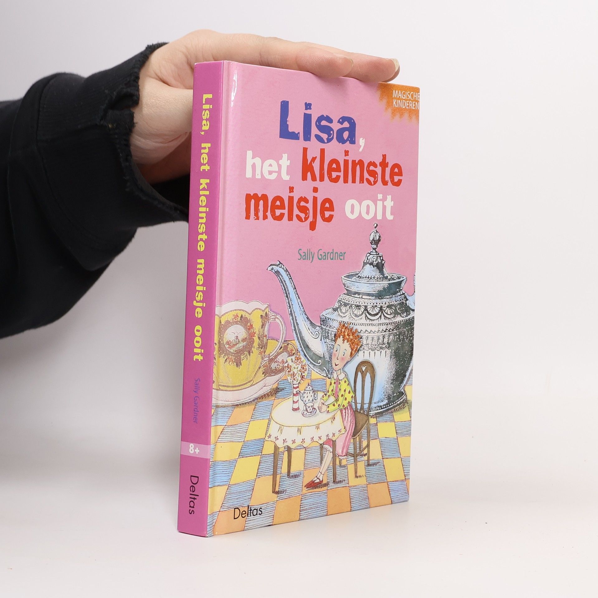 Sally Gardner Lisa, het kleinste meisje ooit